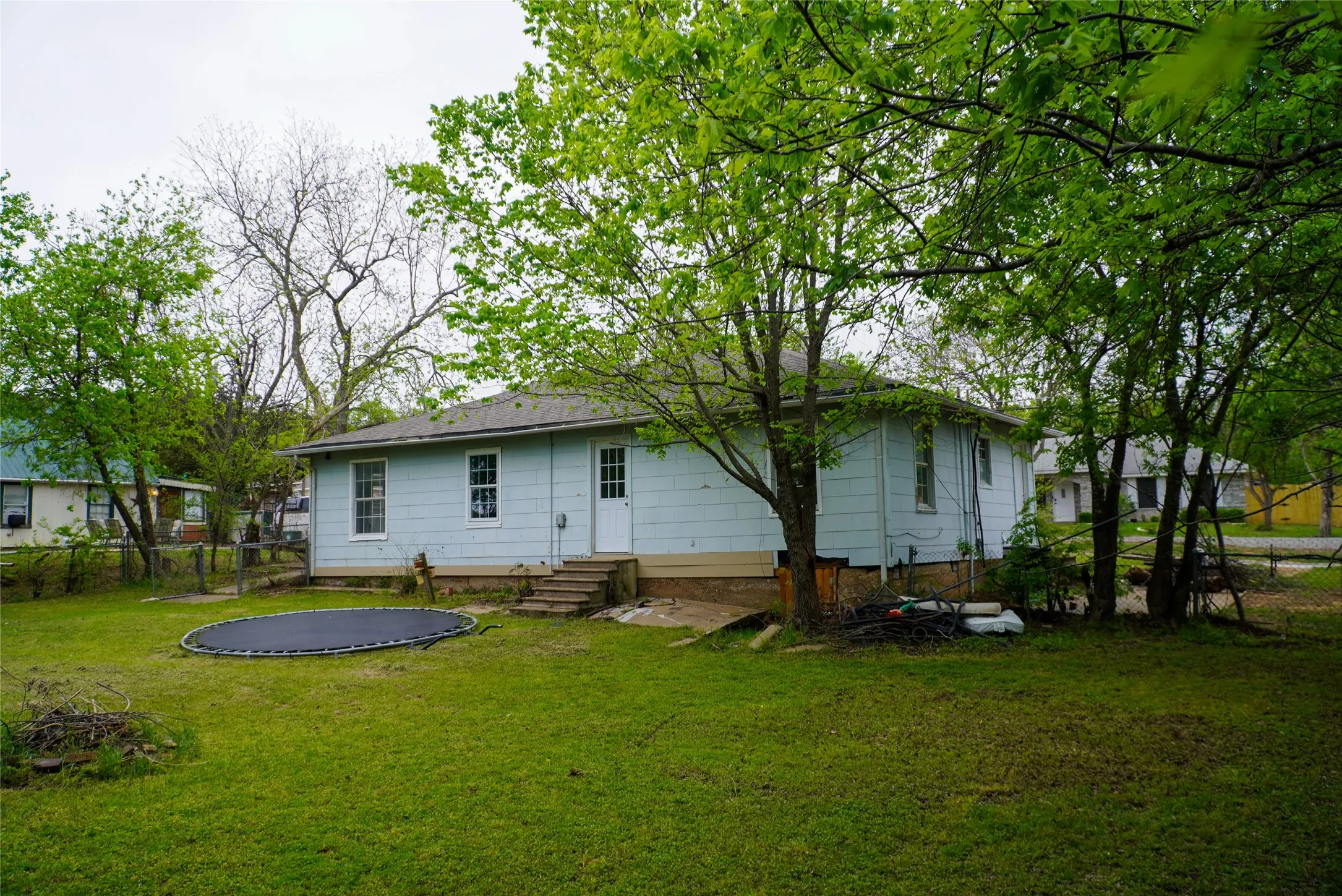 Single Family Residence For Sale in Johnson County , 403 N Fairview Street, Keene, Texas 76059, 3 Bedroom, 1 Bathroom, Garage spaces, 1,022 Sqft, built in 1960, mls#21222867, Real Estate Agent in Keene, Homes For Sale in Johnson county, Homes For Sale in Keene, Realtor in Keene Texas, Real Estate Brokerage Independent Realty Texas, Luminita Cordes Realtor