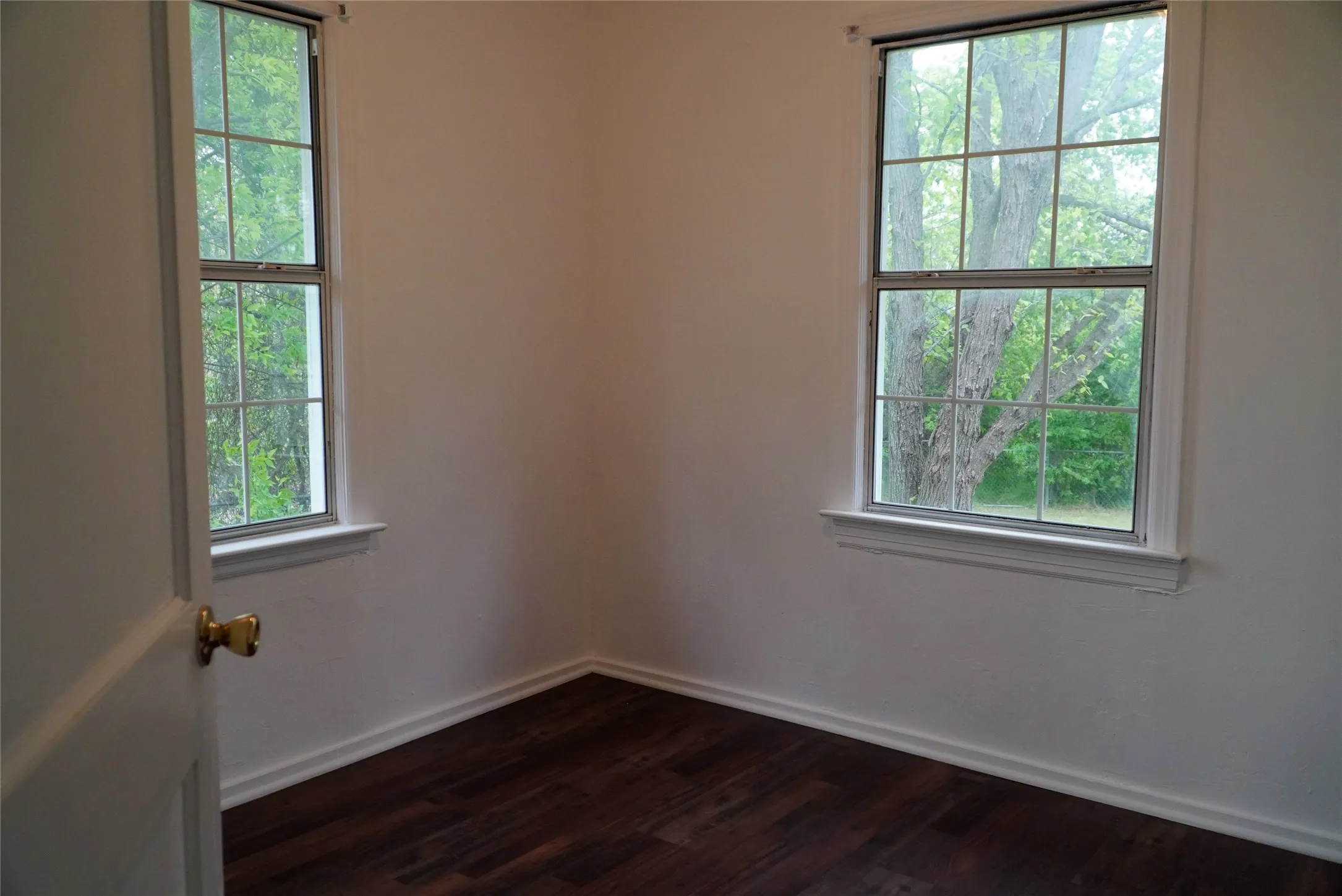 Single Family Residence For Sale in Johnson County , 403 N Fairview Street, Keene, Texas 76059, 3 Bedroom, 1 Bathroom, Garage spaces, 1,022 Sqft, built in 1960, mls#21222867, Real Estate Agent in Keene, Homes For Sale in Johnson county, Homes For Sale in Keene, Realtor in Keene Texas, Real Estate Brokerage Independent Realty Texas, Luminita Cordes Realtor