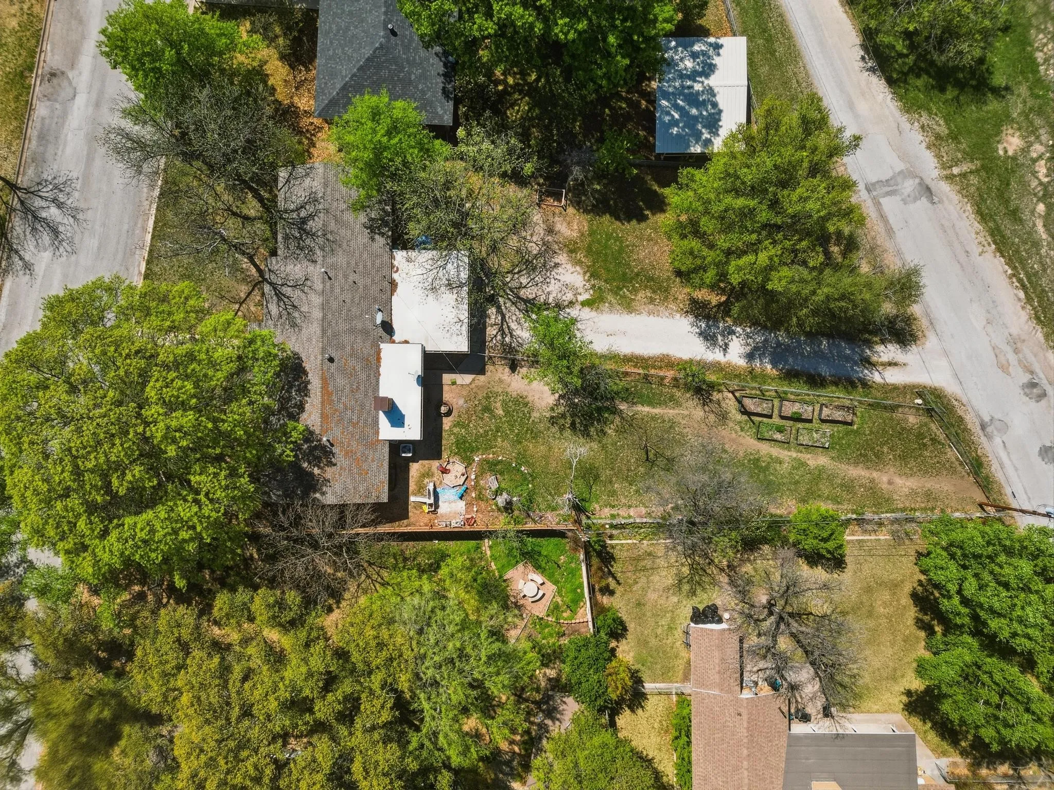 Single Family Residence For Sale in Coleman County , 1306 Westhill Lane, Coleman, Texas 76834, 4 Bedroom, 3 Bathroom, Garage spaces, 1,958 Sqft, built in 1978, Preowned, mls#21222817, Real Estate Agent in Coleman, Homes For Sale in Coleman county, Homes For Sale in Coleman, Realtor in Coleman Texas, Real Estate Brokerage Independent Realty Texas, Luminita Cordes Realtor