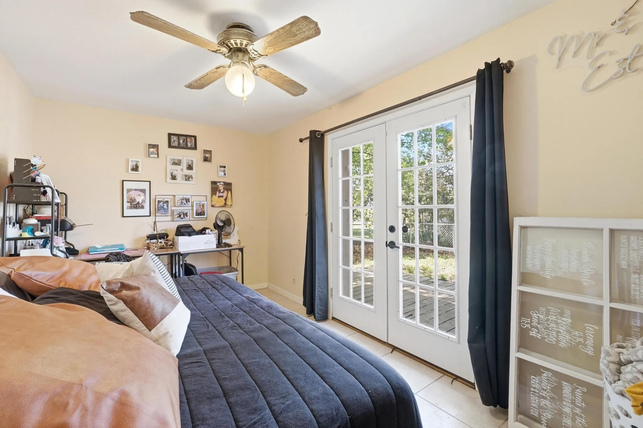 Office or Flex Space with entry to private yard