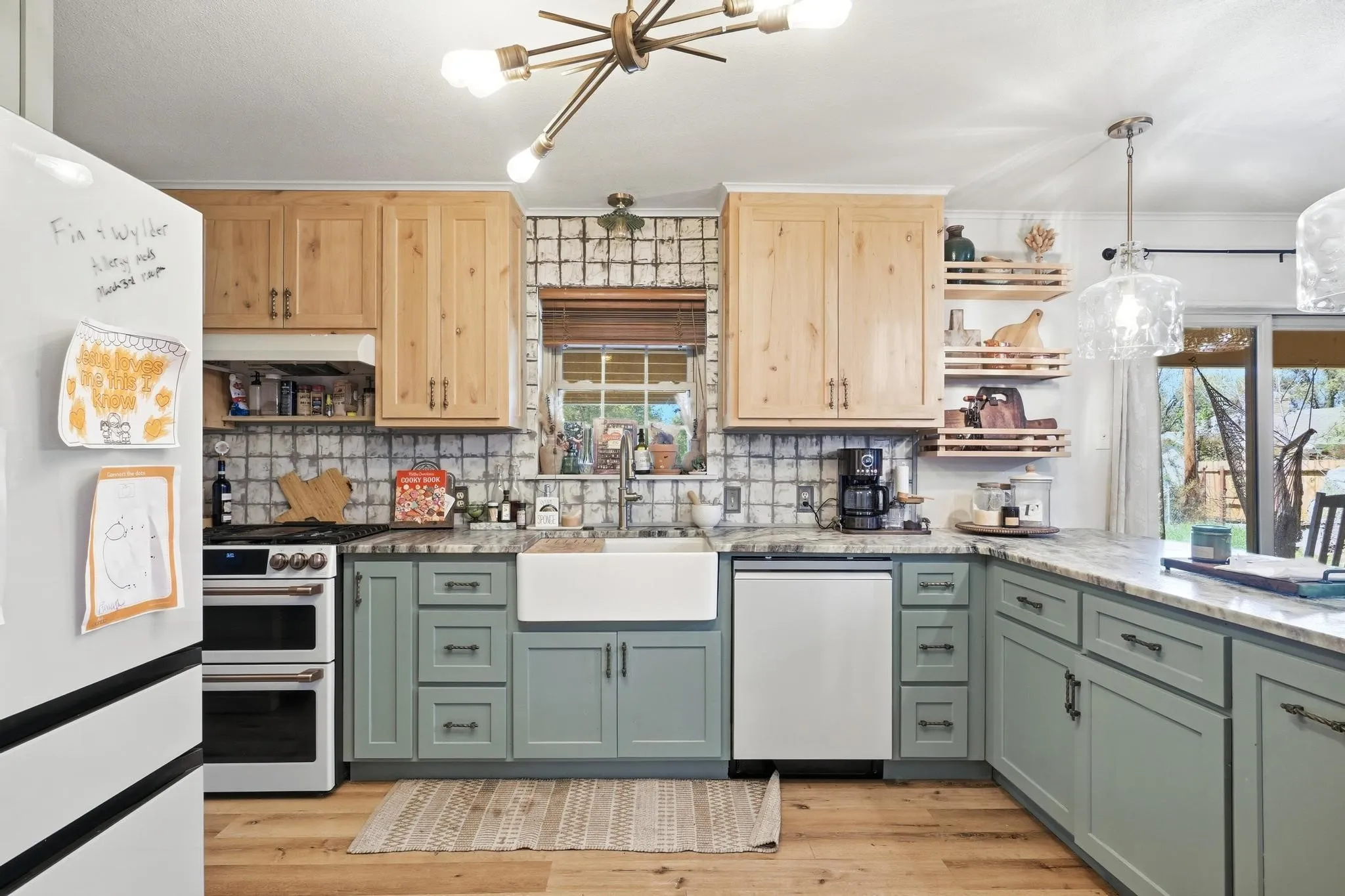 Single Family Residence For Sale in Coleman County , 1306 Westhill Lane, Coleman, Texas 76834, 4 Bedroom, 3 Bathroom, Garage spaces, 1,958 Sqft, built in 1978, Preowned, mls#21222817, Real Estate Agent in Coleman, Homes For Sale in Coleman county, Homes For Sale in Coleman, Realtor in Coleman Texas, Real Estate Brokerage Independent Realty Texas, Luminita Cordes Realtor