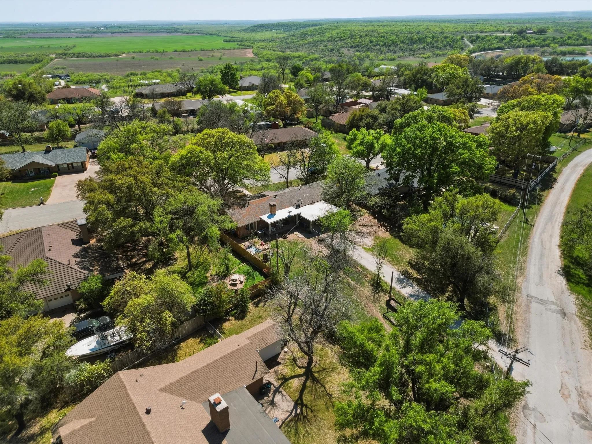 Single Family Residence For Sale in Coleman County , 1306 Westhill Lane, Coleman, Texas 76834, 4 Bedroom, 3 Bathroom, Garage spaces, 1,958 Sqft, built in 1978, Preowned, mls#21222817, Real Estate Agent in Coleman, Homes For Sale in Coleman county, Homes For Sale in Coleman, Realtor in Coleman Texas, Real Estate Brokerage Independent Realty Texas, Luminita Cordes Realtor
