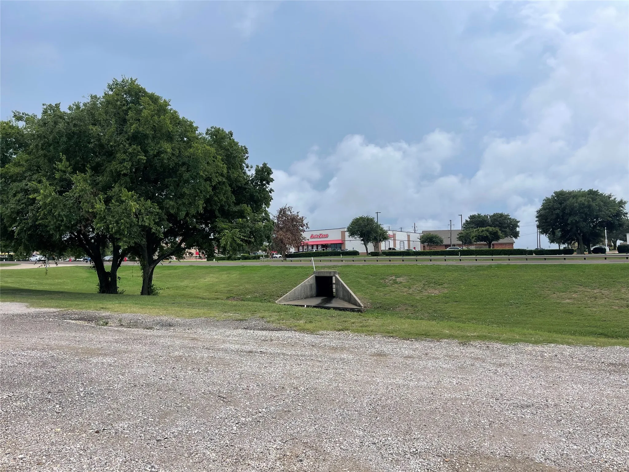 Business For Rent in Ellis County , 575 Proffitt Street A, Midlothian, Texas 76065, 0, 0, Garage spaces, 13,130 Sqft, built in 1985, Preowned, mls#21217231, Real Estate Agent in Midlothian, Homes For Rent in Ellis county, Homes For Rent in Midlothian, Realtor in Midlothian Texas, Real Estate Brokerage Independent Realty Texas, Luminita Cordes Realtor