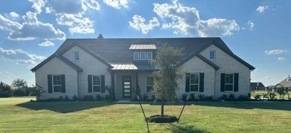 Single Family Residence For Sale in Fannin County , 1512 County Road 4910, Leonard, Texas 75452, 4 Bedroom, 3 Bathroom, 3 Garage spaces, 2,857 Sqft, built in 2026, New Construction - Incomplete, mls#21222897, Real Estate Agent in Leonard, Homes For Sale in Fannin county, Homes For Sale in Leonard, Realtor in Leonard Texas, Real Estate Brokerage Independent Realty Texas, Luminita Cordes Realtor
