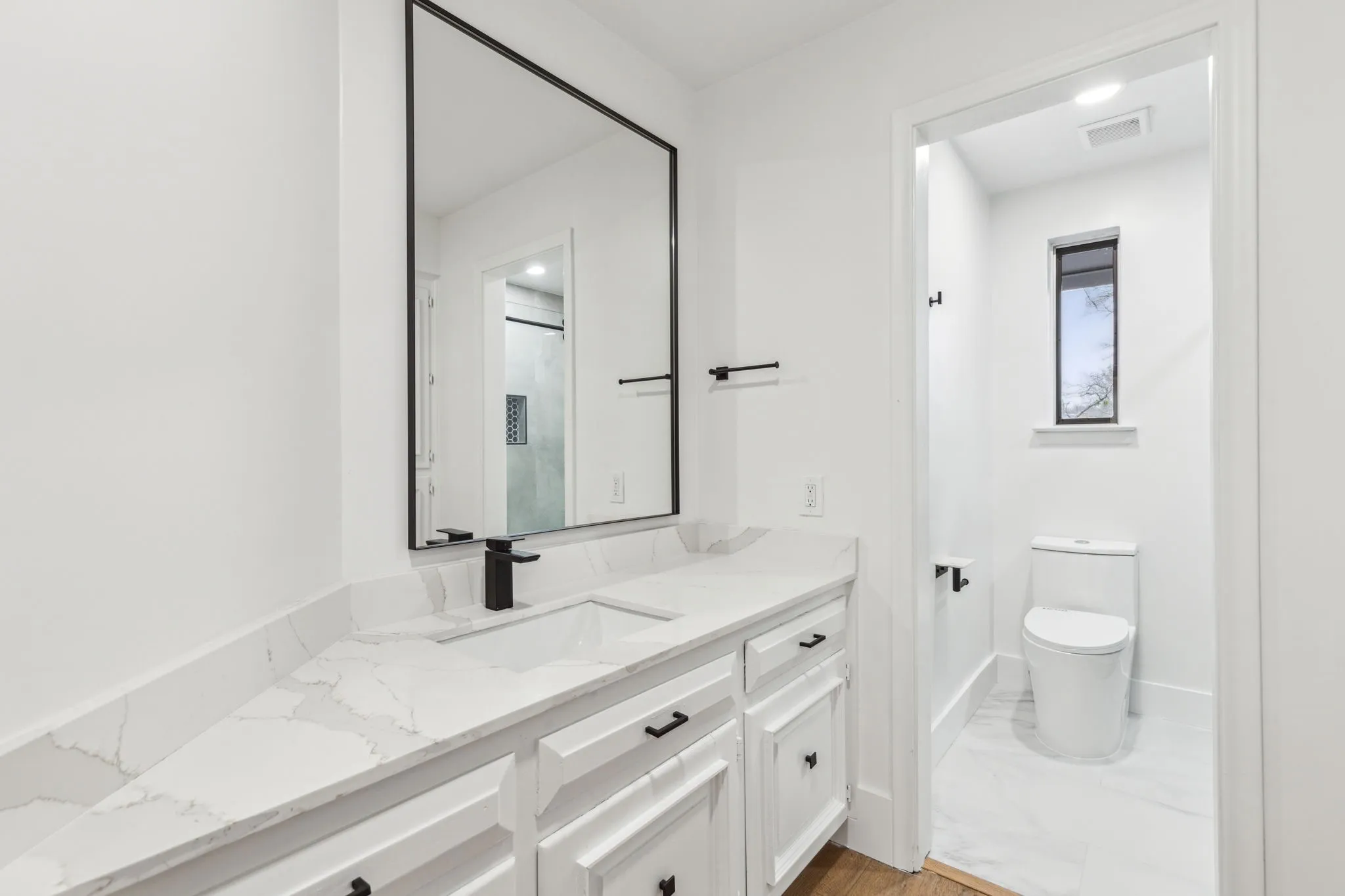 Single Family Residence For Rent in Dallas County , 7420 Royal Lane, Dallas, Texas 75230, 5 Bedroom, 8 Bathroom, 3 Garage spaces, 5,297 Sqft, built in 1973, mls#21222938, Real Estate Agent in Dallas, Homes For Rent in Dallas county, Homes For Rent in Dallas, Realtor in Dallas Texas, Real Estate Brokerage Independent Realty Texas, Luminita Cordes Realtor