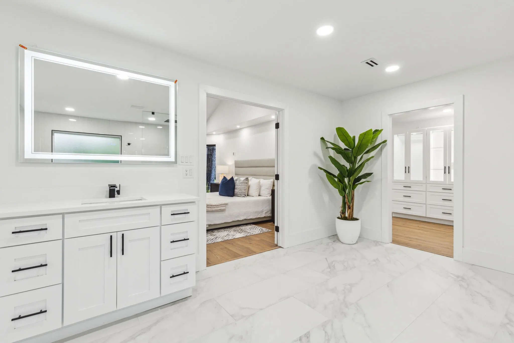 Single Family Residence For Rent in Dallas County , 7420 Royal Lane, Dallas, Texas 75230, 5 Bedroom, 8 Bathroom, 3 Garage spaces, 5,297 Sqft, built in 1973, mls#21222938, Real Estate Agent in Dallas, Homes For Rent in Dallas county, Homes For Rent in Dallas, Realtor in Dallas Texas, Real Estate Brokerage Independent Realty Texas, Luminita Cordes Realtor