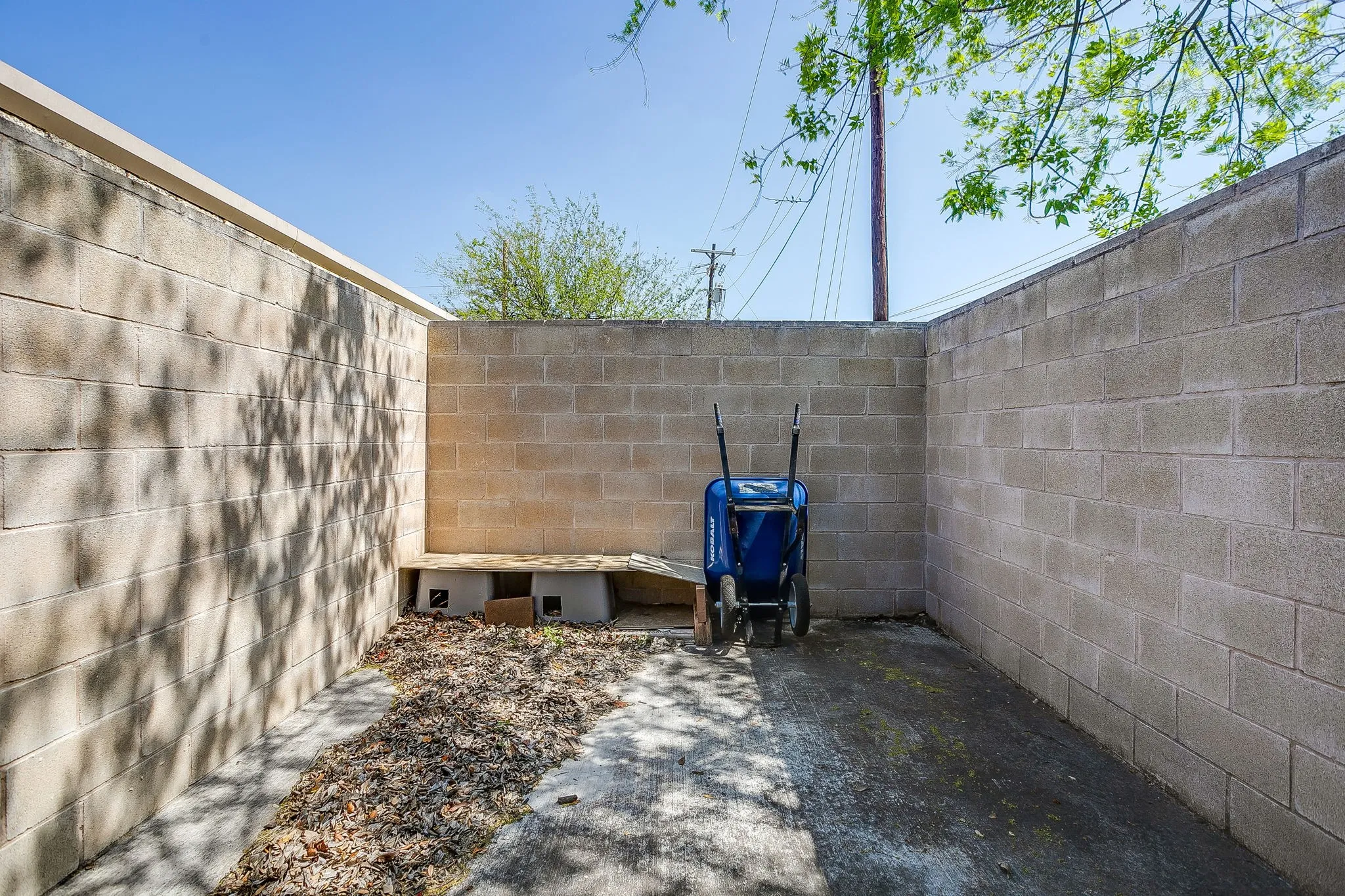 An enclosed area to house tools and other equipment.
