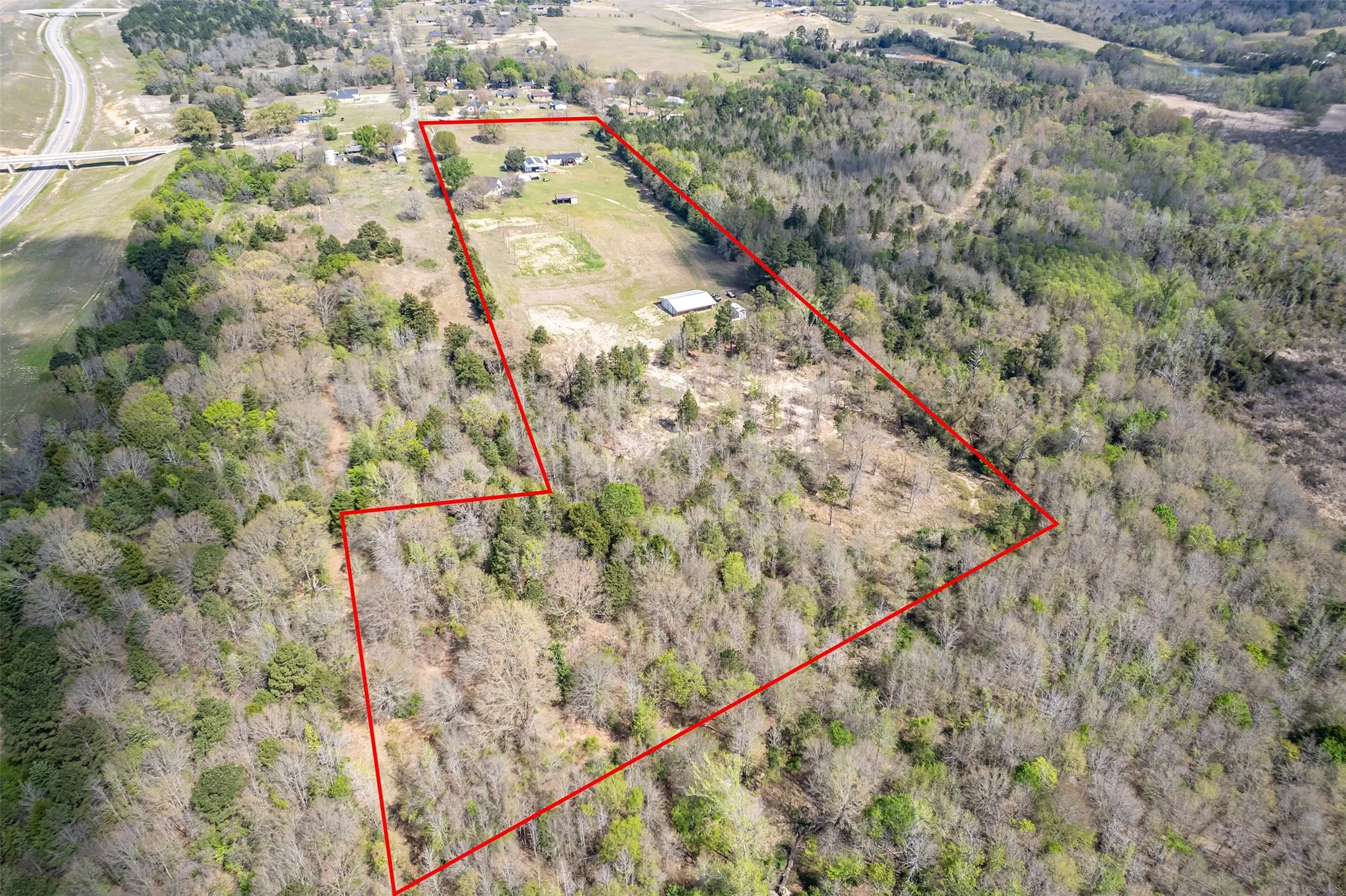 Single Family Residence For Sale in Smith County , 13511 COUNTY ROAD 1141, Tyler, Texas 75703, 6 Bedrooms, 4 Bathrooms, 2 Garage spaces, 3,910 Sqft, built in 1985, Price $995,000, mls#21222962, Real Estate Agent in Tyler, Homes For Sale in Smith county, Homes For Sale in Tyler, Realtor in Tyler Texas, Real Estate Brokerage Independent Realty Texas, Luminita Cordes Realtor