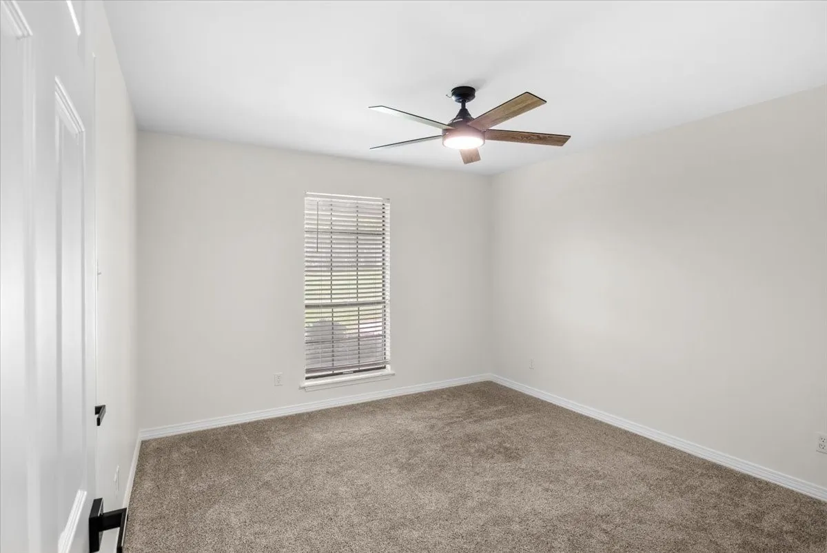 Single Family Residence For Sale in Smith County , 13511 COUNTY ROAD 1141, Tyler, Texas 75703, 6 Bedrooms, 4 Bathrooms, 2 Garage spaces, 3,910 Sqft, built in 1985, Price $995,000, mls#21222962, Real Estate Agent in Tyler, Homes For Sale in Smith county, Homes For Sale in Tyler, Realtor in Tyler Texas, Real Estate Brokerage Independent Realty Texas, Luminita Cordes Realtor