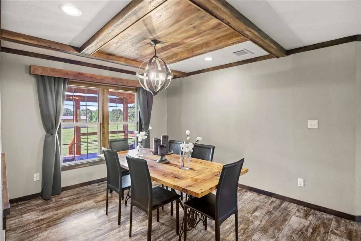 Single Family Residence For Sale in Smith County , 13511 COUNTY ROAD 1141, Tyler, Texas 75703, 6 Bedrooms, 4 Bathrooms, 2 Garage spaces, 3,910 Sqft, built in 1985, Price $995,000, mls#21222962, Real Estate Agent in Tyler, Homes For Sale in Smith county, Homes For Sale in Tyler, Realtor in Tyler Texas, Real Estate Brokerage Independent Realty Texas, Luminita Cordes Realtor