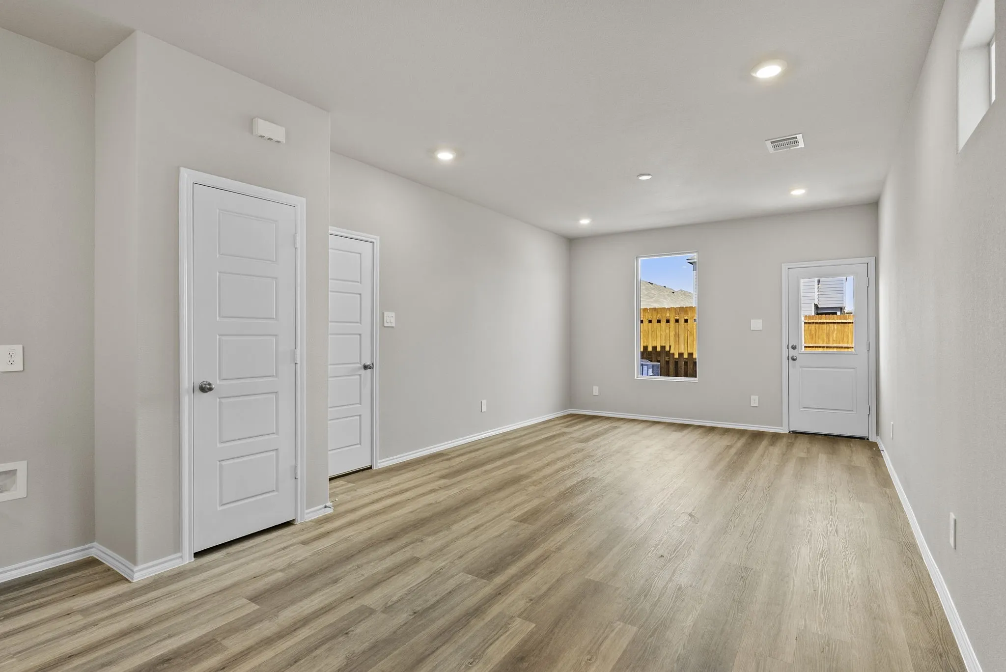 Single Family Residence For Sale in Tarrant County , 3113 Maple Orchard Lane, Fort Worth, Texas 76140, 3 Bedroom, 2 Bathroom, 2 Garage spaces, 1,284 Sqft, built in 2025, mls#21222998, Real Estate Agent in Fort Worth, Homes For Sale in Tarrant county, Homes For Sale in Fort Worth, Realtor in Fort Worth Texas, Real Estate Brokerage Independent Realty Texas, Luminita Cordes Realtor
