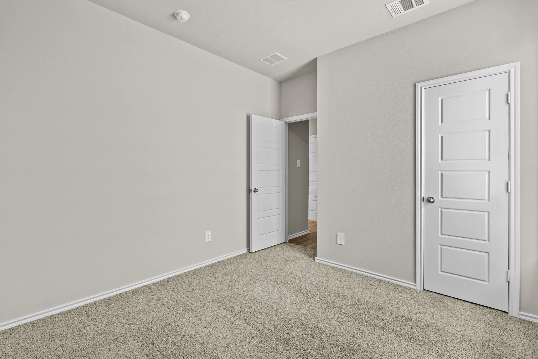 Single Family Residence For Sale in Tarrant County , 3113 Maple Orchard Lane, Fort Worth, Texas 76140, 3 Bedroom, 2 Bathroom, 2 Garage spaces, 1,284 Sqft, built in 2025, mls#21222998, Real Estate Agent in Fort Worth, Homes For Sale in Tarrant county, Homes For Sale in Fort Worth, Realtor in Fort Worth Texas, Real Estate Brokerage Independent Realty Texas, Luminita Cordes Realtor