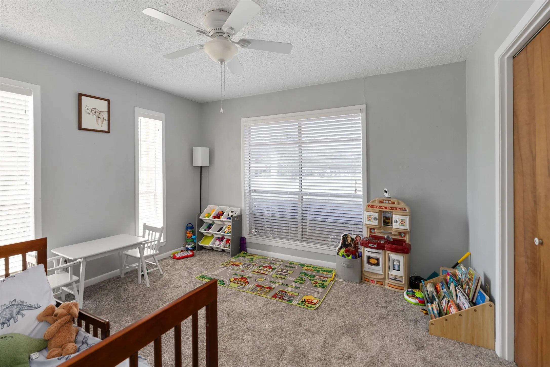 Single Family Residence For Sale in Kaufman County , 529 E Kempner, Mabank, Texas 75147, 3 Bedroom, 2 Bathroom, 1 Garage spaces, 1,600 Sqft, built in 1966, mls#21223015, Real Estate Agent in Mabank, Homes For Sale in Kaufman county, Homes For Sale in Mabank, Realtor in Mabank Texas, Real Estate Brokerage Independent Realty Texas, Luminita Cordes Realtor