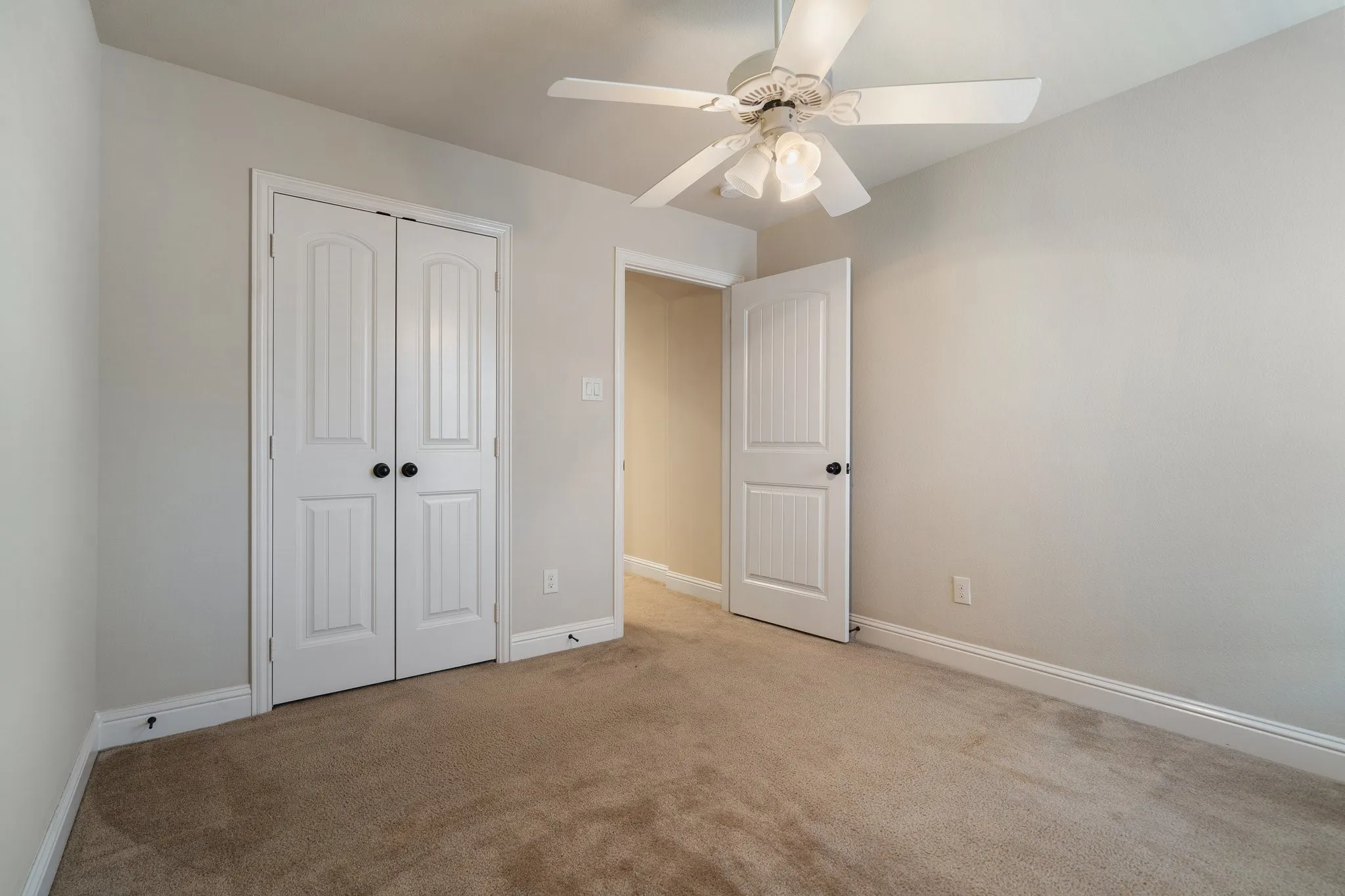 Single Family Residence For Sale in Tarrant County , 2143 Serene Court, Keller, Texas 76248, 4 Bedroom, 4 Bathroom, 2 Garage spaces, 3,092 Sqft, built in 2010, Preowned, mls#21222423, Real Estate Agent in Keller, Homes For Sale in Tarrant county, Homes For Sale in Keller, Realtor in Keller Texas, Real Estate Brokerage Independent Realty Texas, Luminita Cordes Realtor