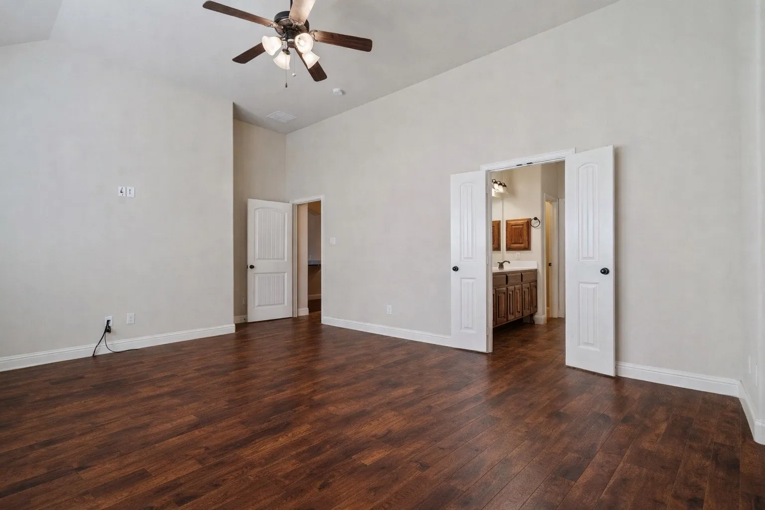 Single Family Residence For Sale in Tarrant County , 2143 Serene Court, Keller, Texas 76248, 4 Bedroom, 4 Bathroom, 2 Garage spaces, 3,092 Sqft, built in 2010, Preowned, mls#21222423, Real Estate Agent in Keller, Homes For Sale in Tarrant county, Homes For Sale in Keller, Realtor in Keller Texas, Real Estate Brokerage Independent Realty Texas, Luminita Cordes Realtor