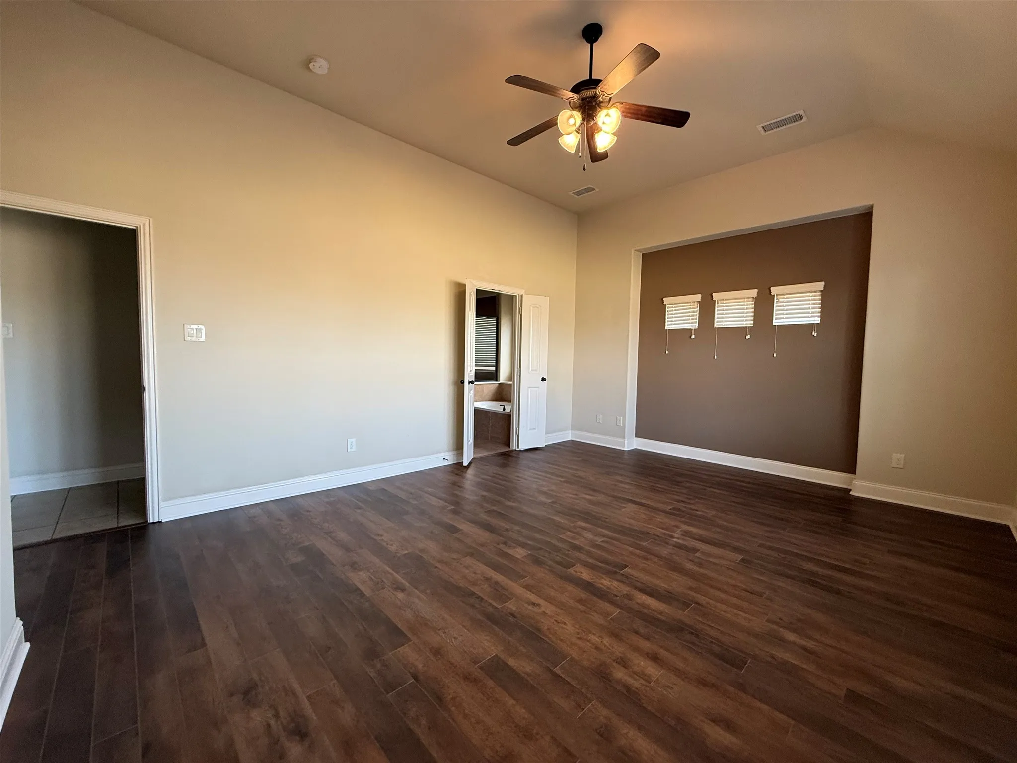 Single Family Residence For Sale in Tarrant County , 2143 Serene Court, Keller, Texas 76248, 4 Bedroom, 4 Bathroom, 2 Garage spaces, 3,092 Sqft, built in 2010, Preowned, mls#21222423, Real Estate Agent in Keller, Homes For Sale in Tarrant county, Homes For Sale in Keller, Realtor in Keller Texas, Real Estate Brokerage Independent Realty Texas, Luminita Cordes Realtor
