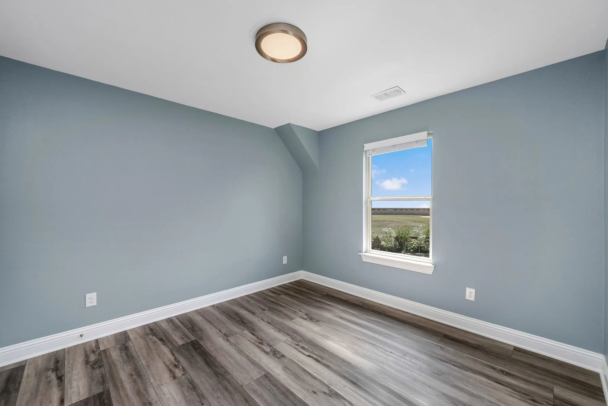 Single Family Residence For Sale in Collin County , 3696 Furrow Road, Frisco, Texas 75035, 6 Bedroom, 4 Bathroom, 2 Garage spaces, 3,858 Sqft, built in 2018, Preowned, mls#21222043, Real Estate Agent in Frisco, Homes For Sale in Collin county, Homes For Sale in Frisco, Realtor in Frisco Texas, Real Estate Brokerage Independent Realty Texas, Luminita Cordes Realtor
