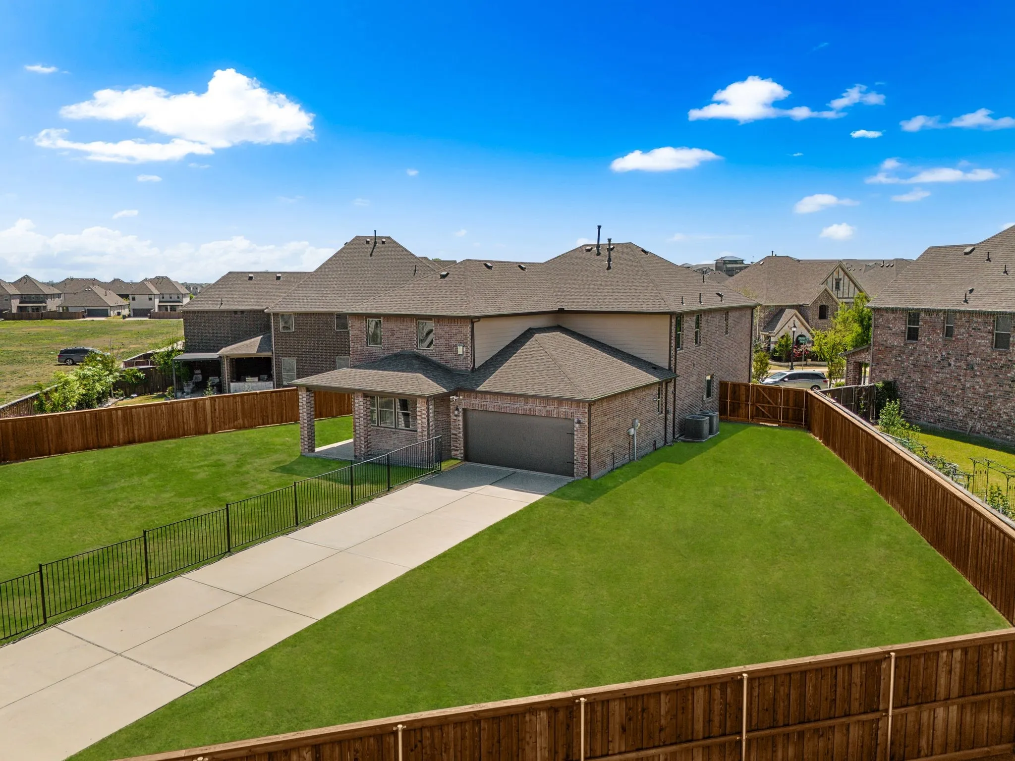 Single Family Residence For Sale in Collin County , 3696 Furrow Road, Frisco, Texas 75035, 6 Bedroom, 4 Bathroom, 2 Garage spaces, 3,858 Sqft, built in 2018, Preowned, mls#21222043, Real Estate Agent in Frisco, Homes For Sale in Collin county, Homes For Sale in Frisco, Realtor in Frisco Texas, Real Estate Brokerage Independent Realty Texas, Luminita Cordes Realtor