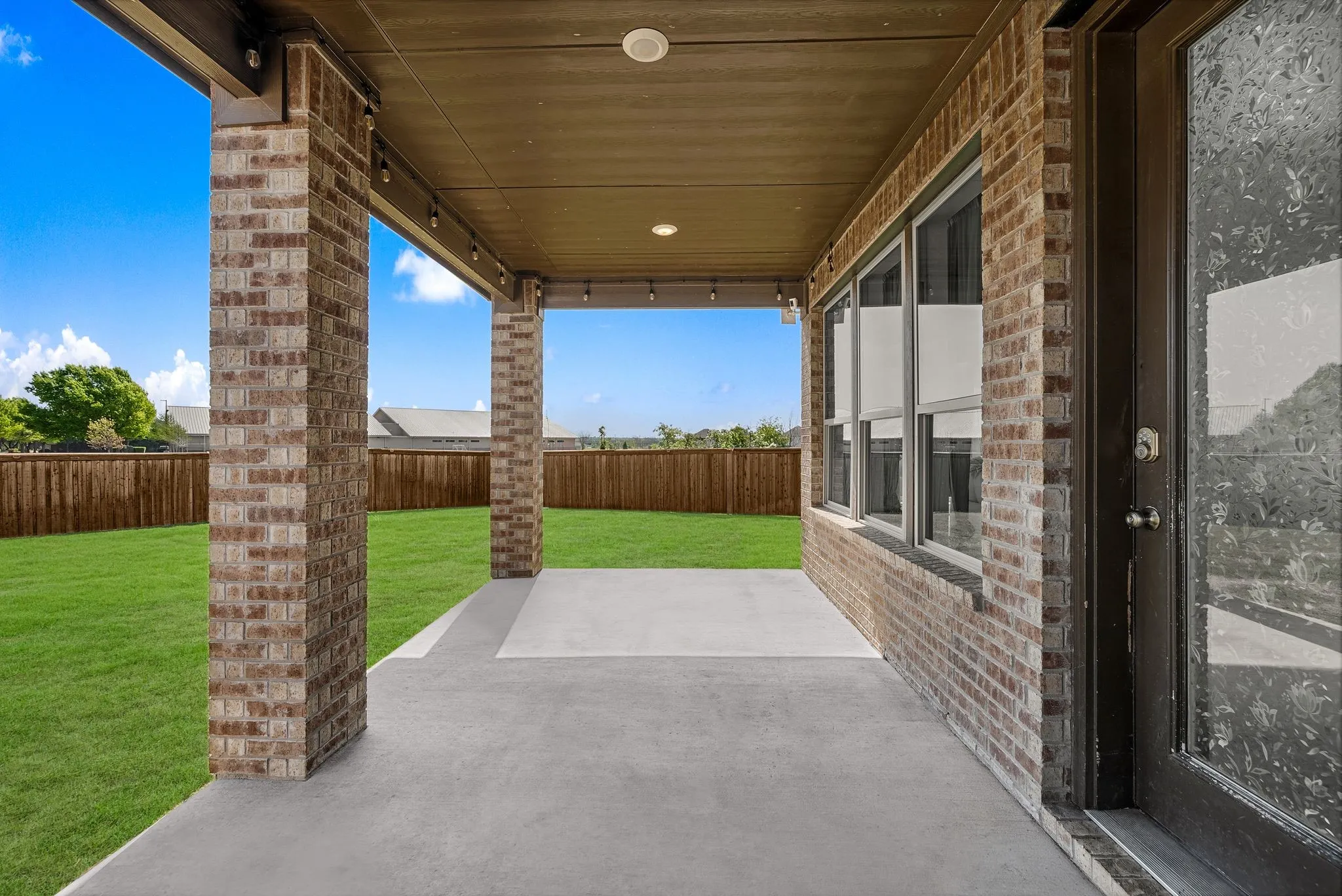 Single Family Residence For Sale in Collin County , 3696 Furrow Road, Frisco, Texas 75035, 6 Bedroom, 4 Bathroom, 2 Garage spaces, 3,858 Sqft, built in 2018, Preowned, mls#21222043, Real Estate Agent in Frisco, Homes For Sale in Collin county, Homes For Sale in Frisco, Realtor in Frisco Texas, Real Estate Brokerage Independent Realty Texas, Luminita Cordes Realtor