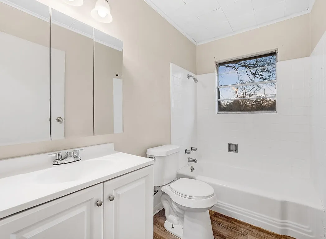 Single Family Residence For Sale in Bowie County , 3007 Hollywood Street, Texarkana, Texas 75501, 3 Bedrooms, 1 Bathroom, Garage spaces, 1,000 Sqft, built in 1974, Price $115,000, mls#21223048, Real Estate Agent in Texarkana, Homes For Sale in Bowie county, Homes For Sale in Texarkana, Realtor in Texarkana Texas, Real Estate Brokerage Independent Realty Texas, Luminita Cordes Realtor