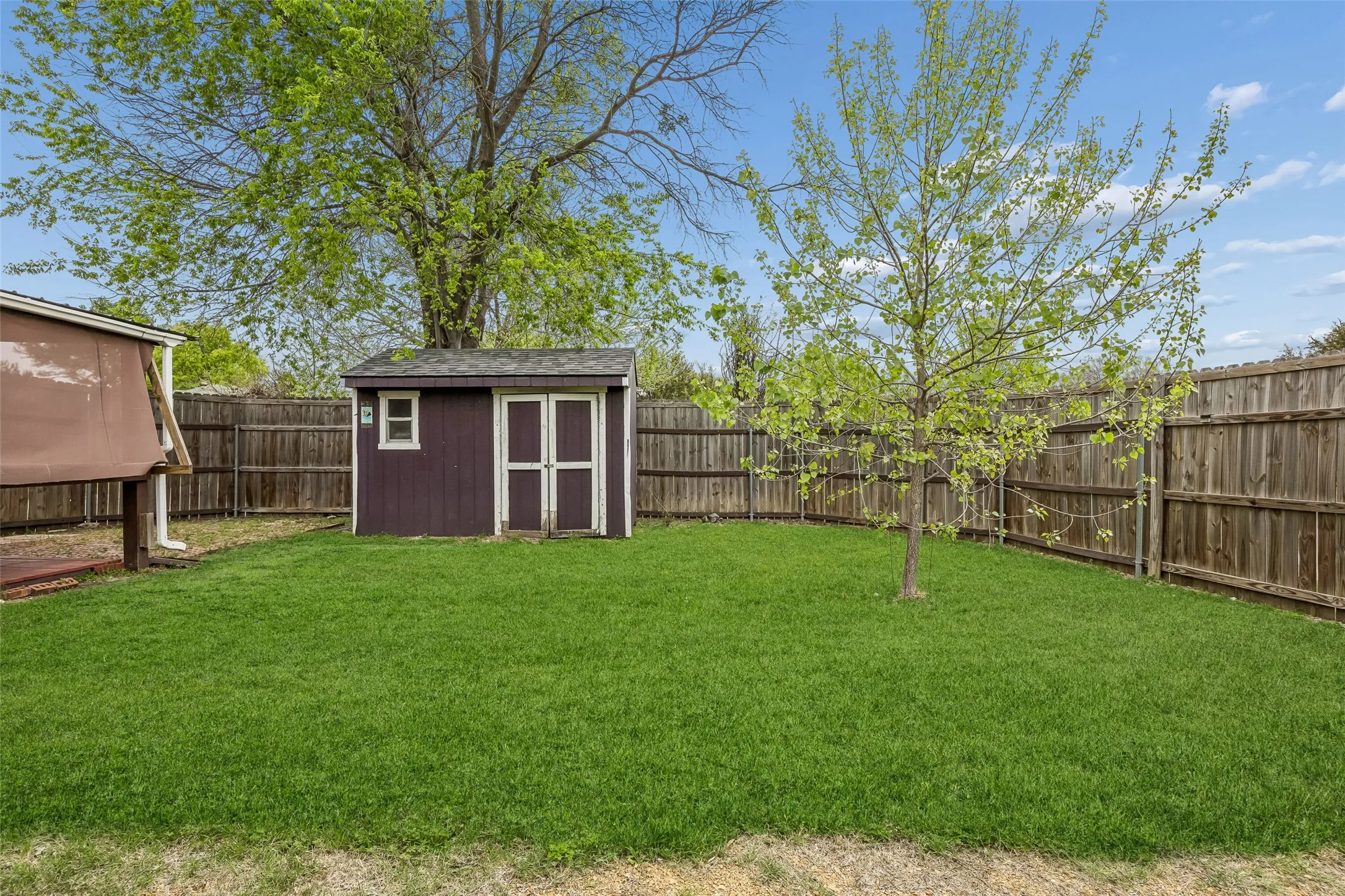 Single Family Residence For Sale in Dallas County , 2221 Brookside Drive, Rowlett, Texas 75088, 4 Bedroom, 2 Bathroom, Garage spaces, 2,292 Sqft, built in 1987, Preowned, mls#21222458, Real Estate Agent in Rowlett, Homes For Sale in Dallas county, Homes For Sale in Rowlett, Realtor in Rowlett Texas, Real Estate Brokerage Independent Realty Texas, Luminita Cordes Realtor