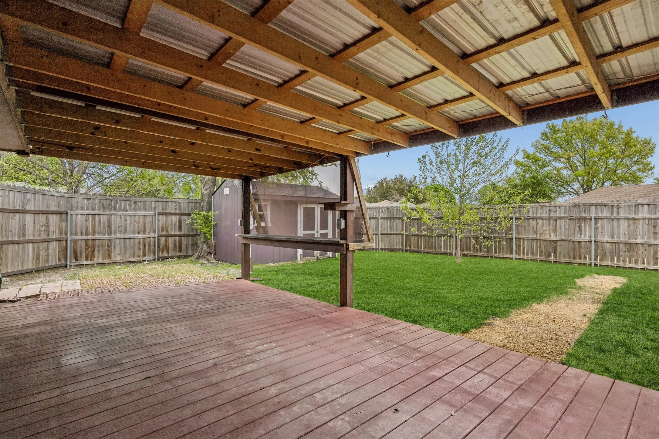 Single Family Residence For Sale in Dallas County , 2221 Brookside Drive, Rowlett, Texas 75088, 4 Bedroom, 2 Bathroom, Garage spaces, 2,292 Sqft, built in 1987, Preowned, mls#21222458, Real Estate Agent in Rowlett, Homes For Sale in Dallas county, Homes For Sale in Rowlett, Realtor in Rowlett Texas, Real Estate Brokerage Independent Realty Texas, Luminita Cordes Realtor