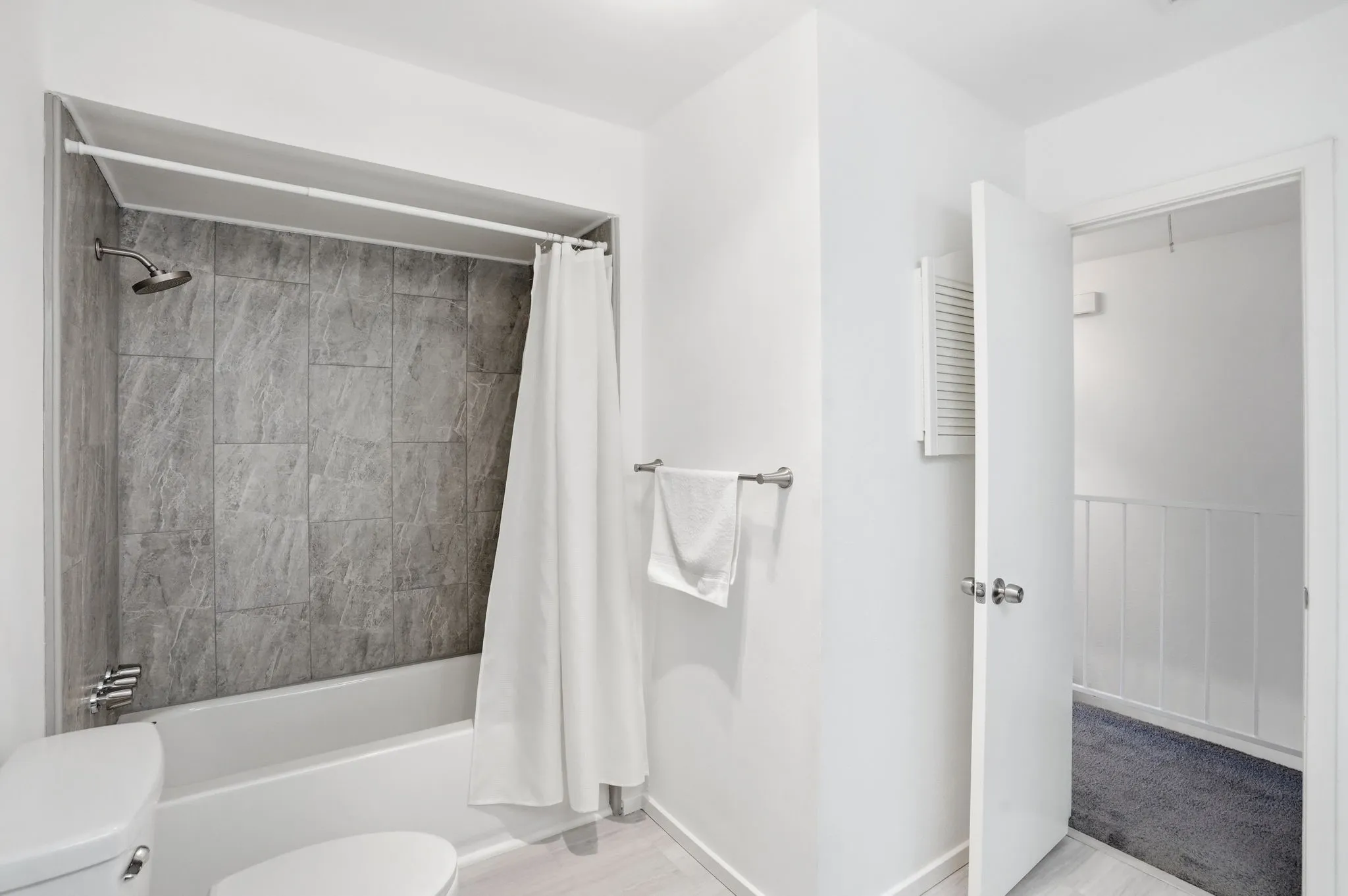 Condominium For Rent in Dallas County , 204 Samuel Boulevard i3, Coppell, Texas 75019, 2 Bedrooms, 2 Bathrooms, Garage spaces, 1,188 Sqft, built in 1984, Price $2,125, mls#21223103, Real Estate Agent in Coppell, Homes For Rent in Dallas county, Homes For Rent in Coppell, Realtor in Coppell Texas, Real Estate Brokerage Independent Realty Texas, Luminita Cordes Realtor