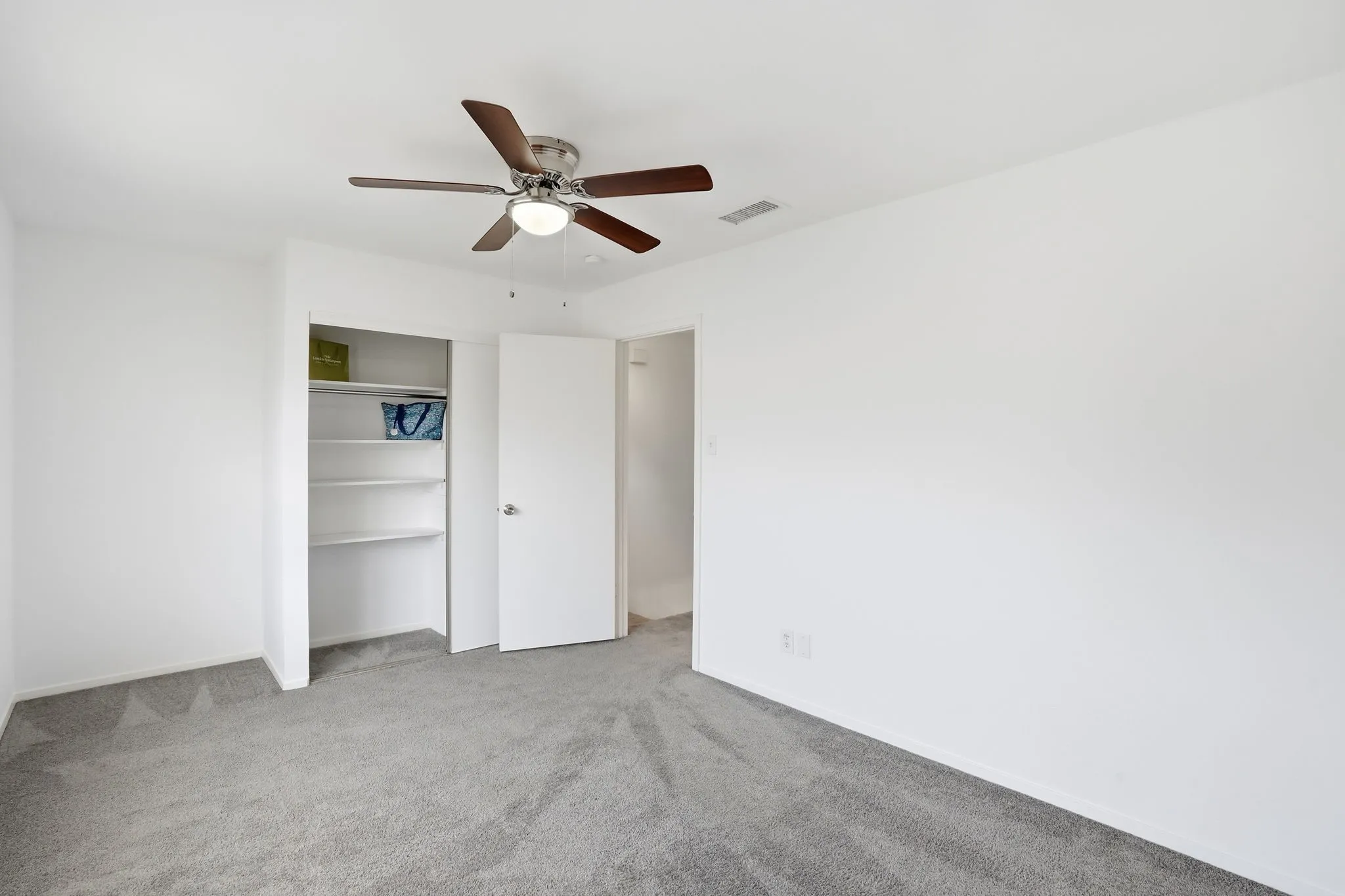 Condominium For Rent in Dallas County , 204 Samuel Boulevard i3, Coppell, Texas 75019, 2 Bedrooms, 2 Bathrooms, Garage spaces, 1,188 Sqft, built in 1984, Price $2,125, mls#21223103, Real Estate Agent in Coppell, Homes For Rent in Dallas county, Homes For Rent in Coppell, Realtor in Coppell Texas, Real Estate Brokerage Independent Realty Texas, Luminita Cordes Realtor