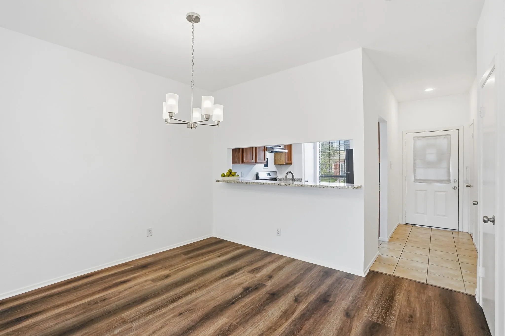 Condominium For Rent in Dallas County , 204 Samuel Boulevard i3, Coppell, Texas 75019, 2 Bedrooms, 2 Bathrooms, Garage spaces, 1,188 Sqft, built in 1984, Price $2,125, mls#21223103, Real Estate Agent in Coppell, Homes For Rent in Dallas county, Homes For Rent in Coppell, Realtor in Coppell Texas, Real Estate Brokerage Independent Realty Texas, Luminita Cordes Realtor