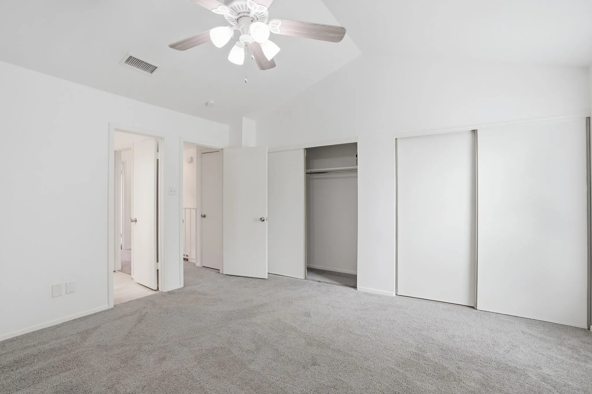 Condominium For Rent in Dallas County , 204 Samuel Boulevard i3, Coppell, Texas 75019, 2 Bedrooms, 2 Bathrooms, Garage spaces, 1,188 Sqft, built in 1984, Price $2,125, mls#21223103, Real Estate Agent in Coppell, Homes For Rent in Dallas county, Homes For Rent in Coppell, Realtor in Coppell Texas, Real Estate Brokerage Independent Realty Texas, Luminita Cordes Realtor