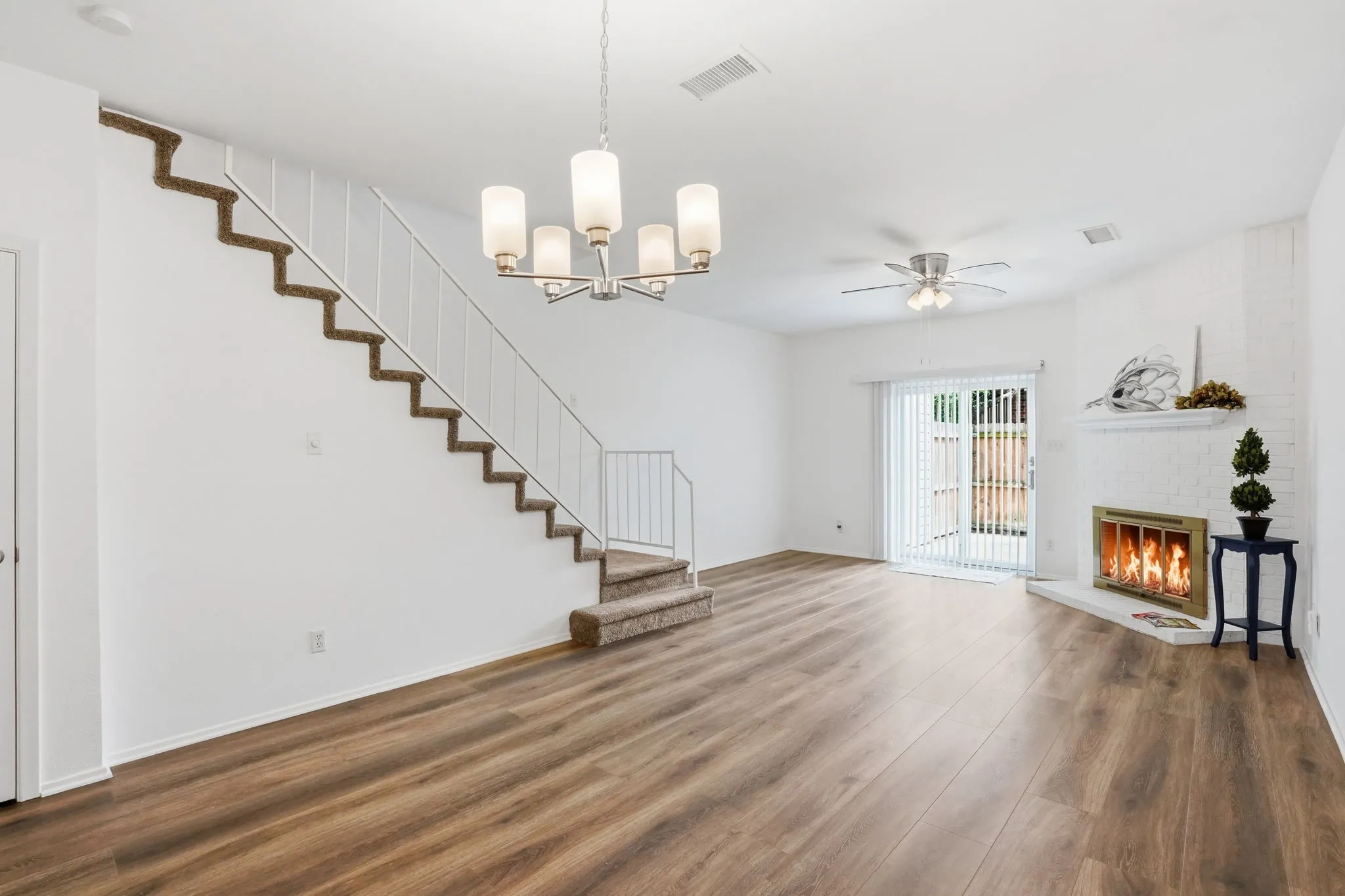 Condominium For Rent in Dallas County , 204 Samuel Boulevard i3, Coppell, Texas 75019, 2 Bedrooms, 2 Bathrooms, Garage spaces, 1,188 Sqft, built in 1984, Price $2,125, mls#21223103, Real Estate Agent in Coppell, Homes For Rent in Dallas county, Homes For Rent in Coppell, Realtor in Coppell Texas, Real Estate Brokerage Independent Realty Texas, Luminita Cordes Realtor