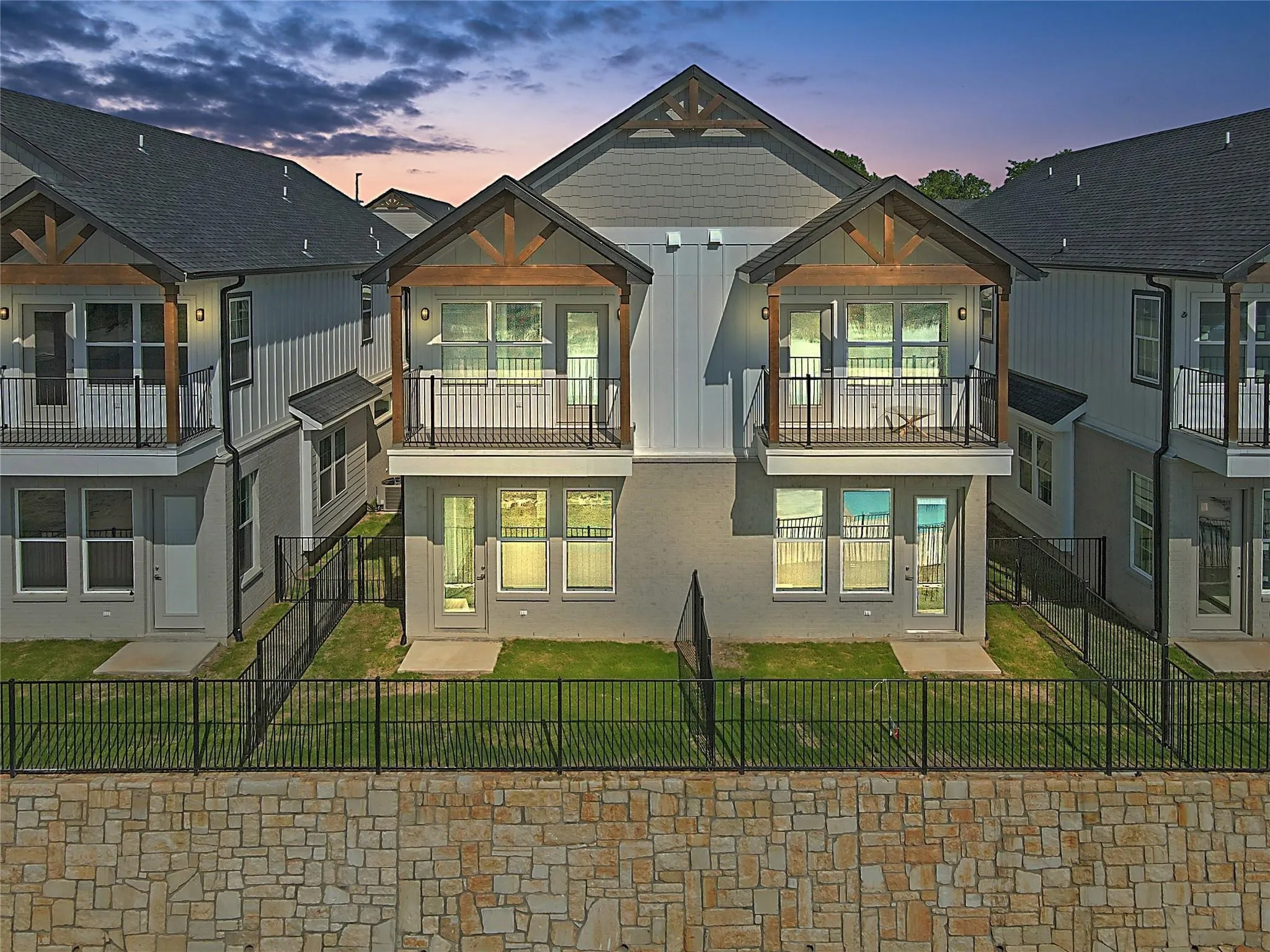 Townhouse For Rent in Henderson County , 1319 W Main Street 1, Gun Barrel City, Texas 75156, 3 Bedroom, 3 Bathroom, 1 Garage spaces, 1,545 Sqft, built in 2022, Preowned, mls#21222849, Real Estate Agent in Gun Barrel City, Homes For Rent in Henderson county, Homes For Rent in Gun Barrel City, Realtor in Gun Barrel City Texas, Real Estate Brokerage Independent Realty Texas, Luminita Cordes Realtor