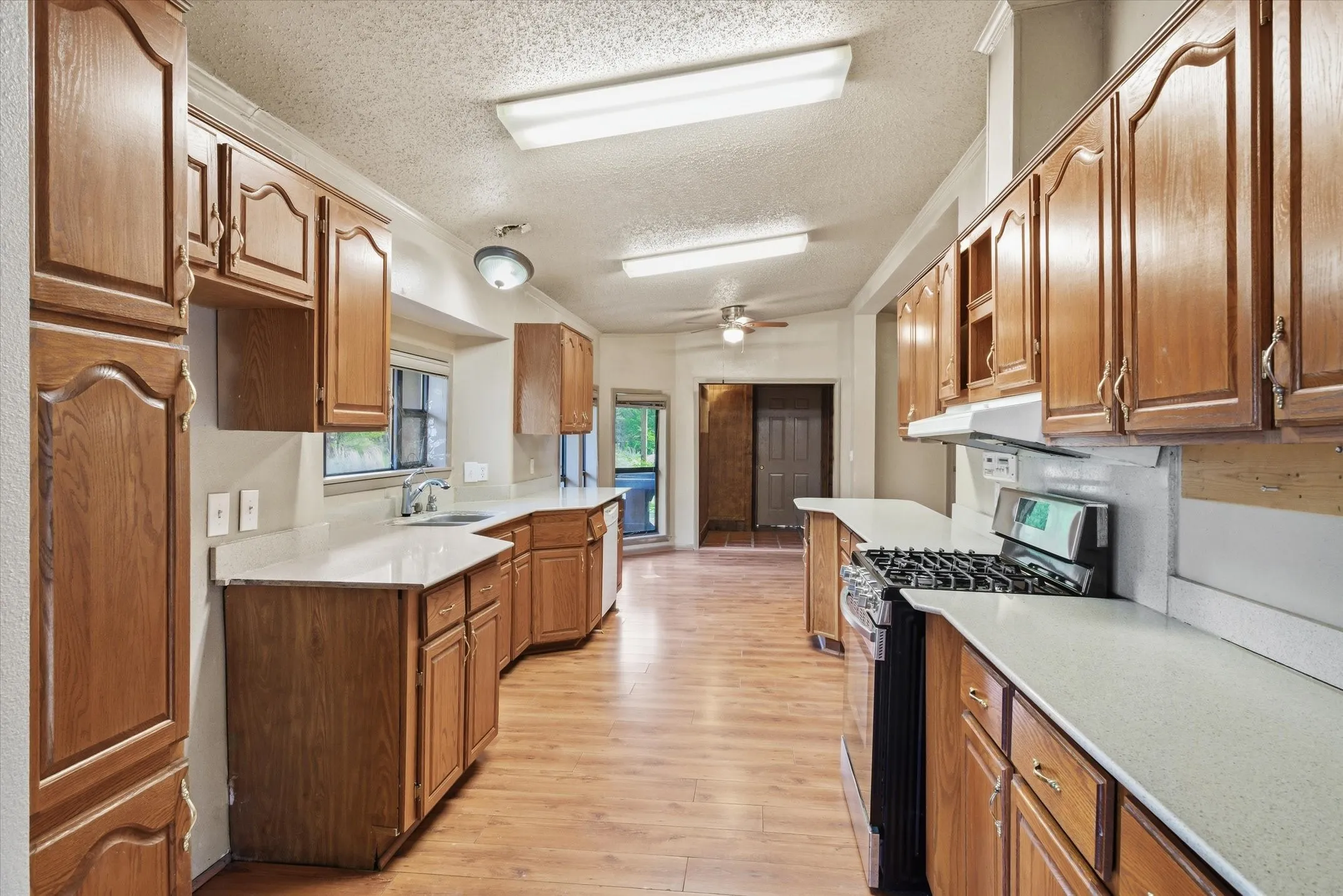 Mobile Home For Sale in Smith County , 25294 HWY 80, Grand Saline, Texas 75140, 3 Bedrooms, 2 Bathrooms, Garage spaces, 1,478 Sqft, built in 2000, Price $220,000, mls#21223080, Real Estate Agent in Grand Saline, Homes For Sale in Smith county, Homes For Sale in Grand Saline, Realtor in Grand Saline Texas, Real Estate Brokerage Independent Realty Texas, Luminita Cordes Realtor
