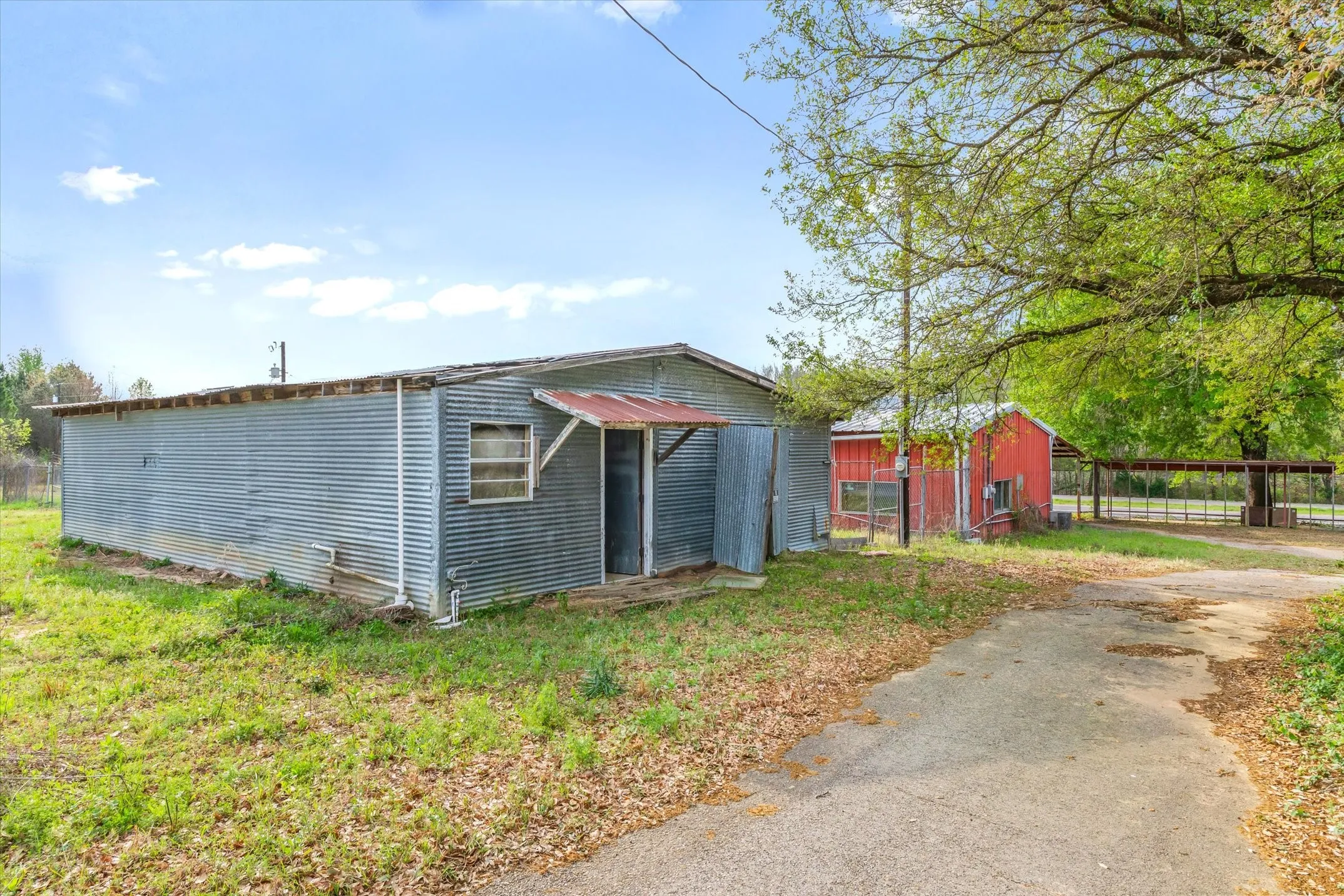 Storage building