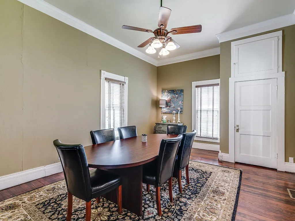 Office For Rent in Ellis County , 617 W Main Street, Midlothian, Texas 76065, 0, 0, Garage spaces, 0 Sqft, built in 1920, Preowned, Price $4,700, mls#21211061, Real Estate Agent in Midlothian, Homes For Rent in Ellis county, Homes For Rent in Midlothian, Realtor in Midlothian Texas, Real Estate Brokerage Independent Realty Texas, Luminita Cordes Realtor
