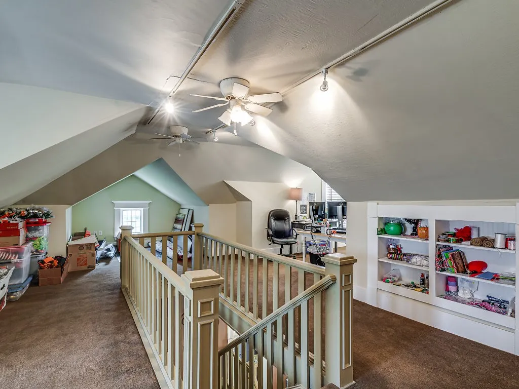 Office For Rent in Ellis County , 617 W Main Street, Midlothian, Texas 76065, 0, 0, Garage spaces, 0 Sqft, built in 1920, Preowned, Price $4,700, mls#21211061, Real Estate Agent in Midlothian, Homes For Rent in Ellis county, Homes For Rent in Midlothian, Realtor in Midlothian Texas, Real Estate Brokerage Independent Realty Texas, Luminita Cordes Realtor