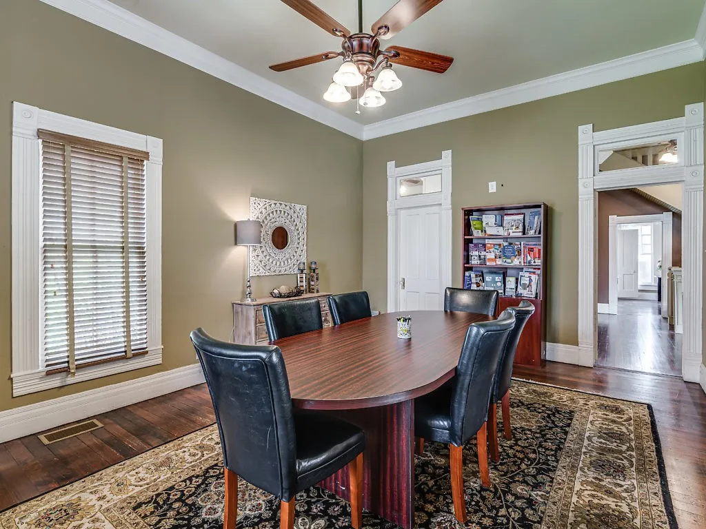 Office For Rent in Ellis County , 617 W Main Street, Midlothian, Texas 76065, 0, 0, Garage spaces, 0 Sqft, built in 1920, Preowned, Price $4,700, mls#21211061, Real Estate Agent in Midlothian, Homes For Rent in Ellis county, Homes For Rent in Midlothian, Realtor in Midlothian Texas, Real Estate Brokerage Independent Realty Texas, Luminita Cordes Realtor