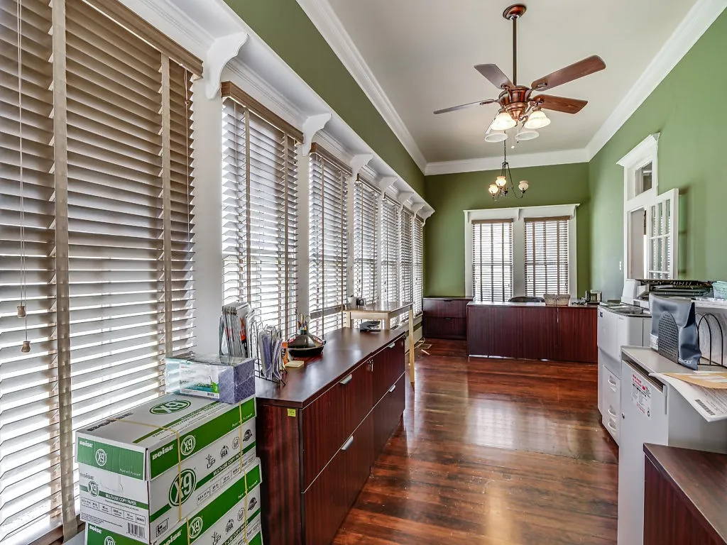 Office For Rent in Ellis County , 617 W Main Street, Midlothian, Texas 76065, 0, 0, Garage spaces, 0 Sqft, built in 1920, Preowned, Price $4,700, mls#21211061, Real Estate Agent in Midlothian, Homes For Rent in Ellis county, Homes For Rent in Midlothian, Realtor in Midlothian Texas, Real Estate Brokerage Independent Realty Texas, Luminita Cordes Realtor