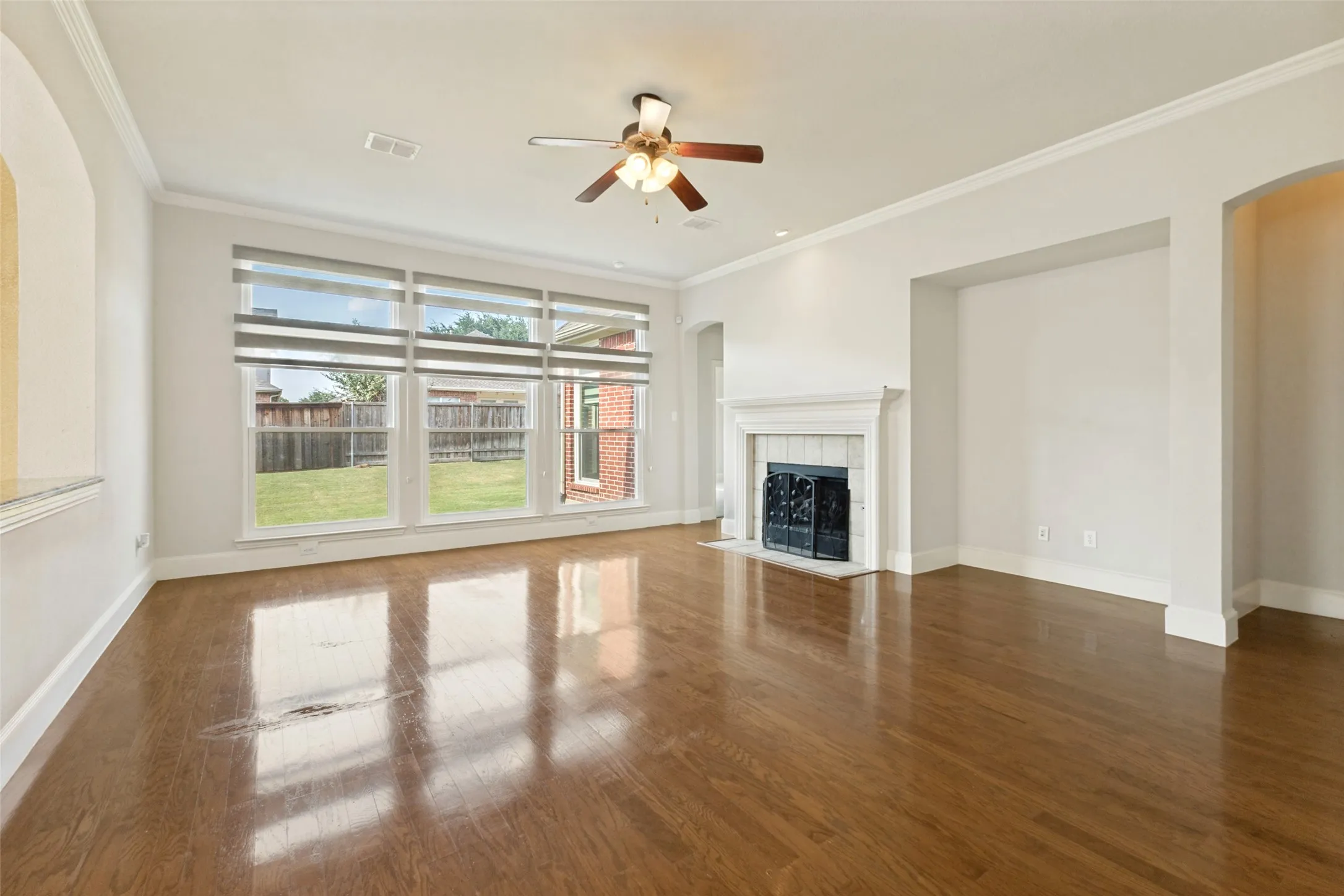 Single Family Residence For Sale in Dallas County , 6205 Fieldcrest Lane, Sachse, Texas 75048, 4 Bedroom, 4 Bathroom, 3 Garage spaces, 3,666 Sqft, built in 2005, mls#21223196, Real Estate Agent in Sachse, Homes For Sale in Dallas county, Homes For Sale in Sachse, Realtor in Sachse Texas, Real Estate Brokerage Independent Realty Texas, Luminita Cordes Realtor
