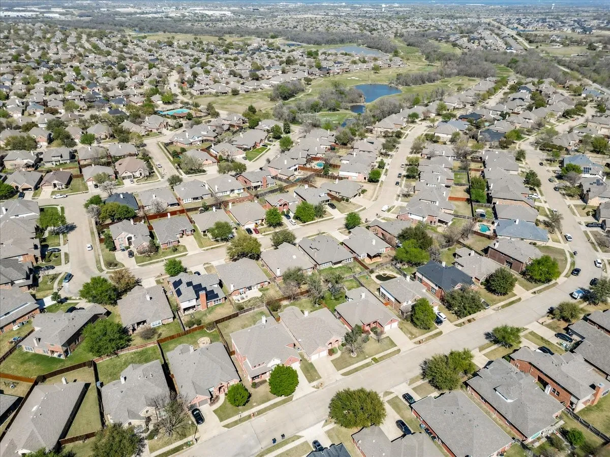 Single Family Residence For Sale in Dallas County , 6205 Fieldcrest Lane, Sachse, Texas 75048, 4 Bedroom, 4 Bathroom, 3 Garage spaces, 3,666 Sqft, built in 2005, mls#21223196, Real Estate Agent in Sachse, Homes For Sale in Dallas county, Homes For Sale in Sachse, Realtor in Sachse Texas, Real Estate Brokerage Independent Realty Texas, Luminita Cordes Realtor