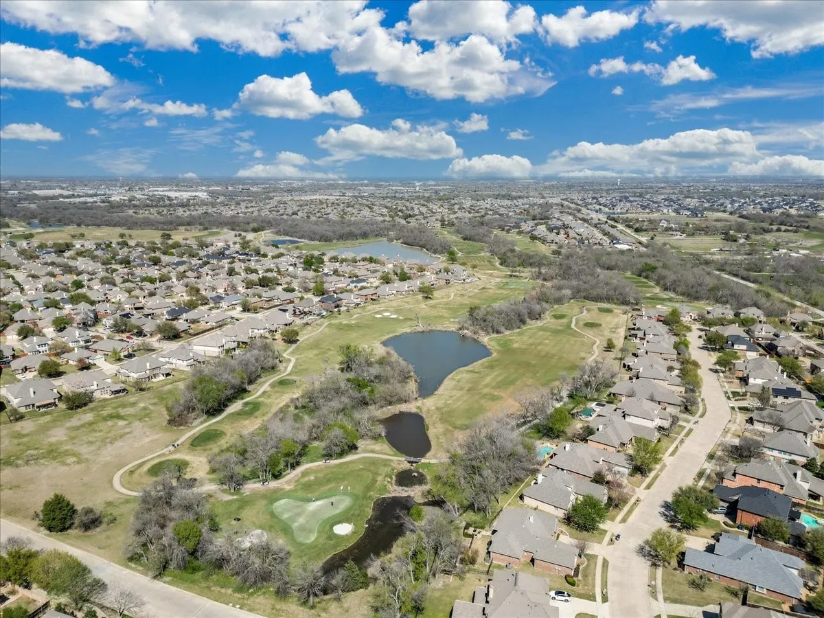 Single Family Residence For Sale in Dallas County , 6205 Fieldcrest Lane, Sachse, Texas 75048, 4 Bedroom, 4 Bathroom, 3 Garage spaces, 3,666 Sqft, built in 2005, mls#21223196, Real Estate Agent in Sachse, Homes For Sale in Dallas county, Homes For Sale in Sachse, Realtor in Sachse Texas, Real Estate Brokerage Independent Realty Texas, Luminita Cordes Realtor