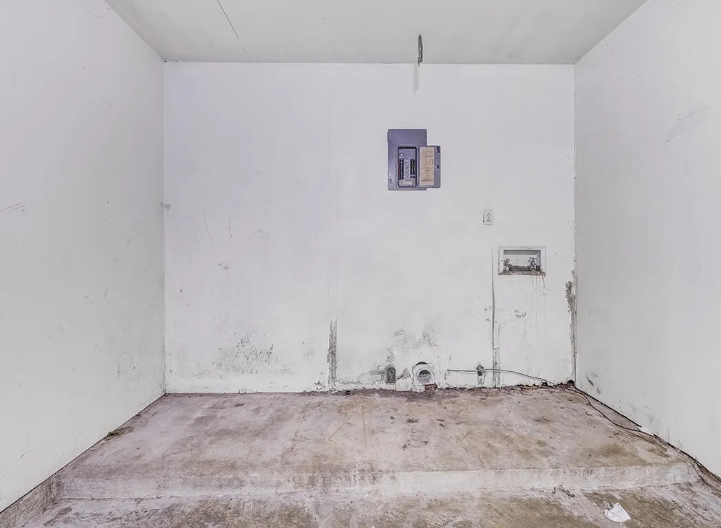 Single Family Residence For Sale in Bowie County , 2003 Ashley, Texarkana, Texas 75501, 3 Bedrooms, 1 Bathroom, 1 Garage spaces, 1,091 Sqft, built in 1975, Price $116,000, mls#21223220, Real Estate Agent in Texarkana, Homes For Sale in Bowie county, Homes For Sale in Texarkana, Realtor in Texarkana Texas, Real Estate Brokerage Independent Realty Texas, Luminita Cordes Realtor