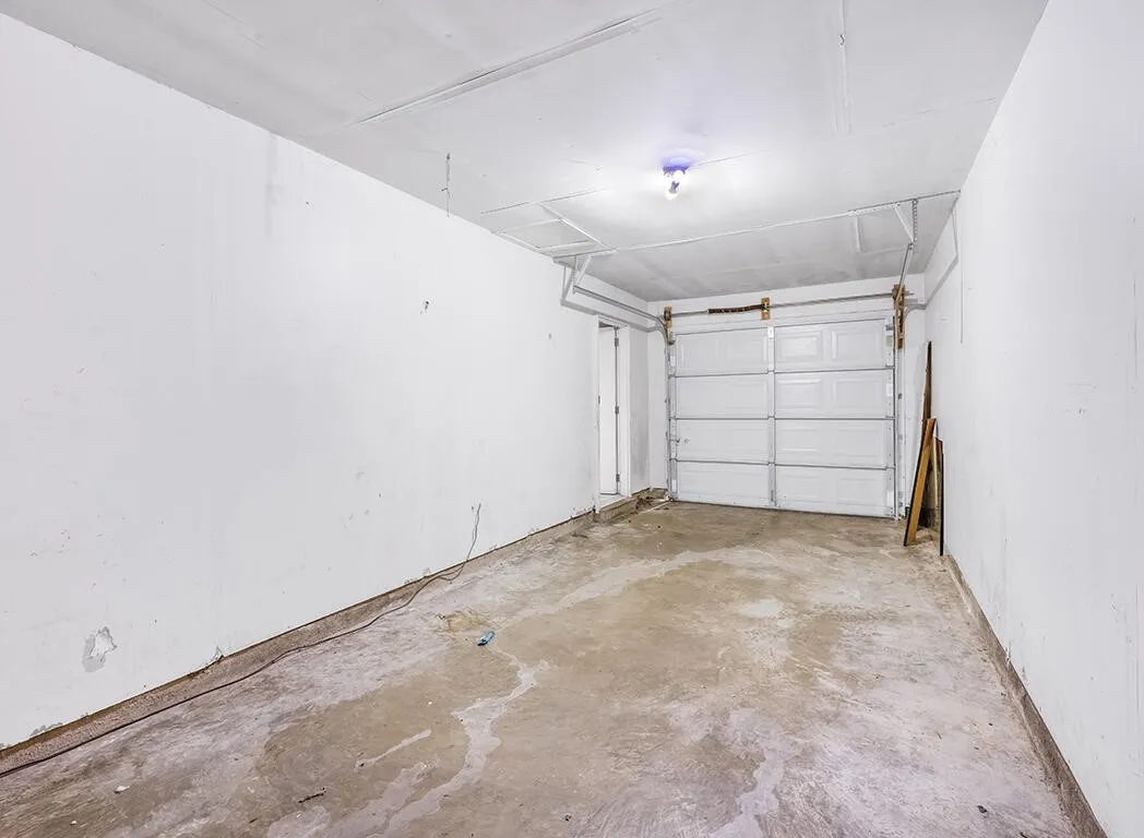 Single Family Residence For Sale in Bowie County , 2003 Ashley, Texarkana, Texas 75501, 3 Bedrooms, 1 Bathroom, 1 Garage spaces, 1,091 Sqft, built in 1975, Price $116,000, mls#21223220, Real Estate Agent in Texarkana, Homes For Sale in Bowie county, Homes For Sale in Texarkana, Realtor in Texarkana Texas, Real Estate Brokerage Independent Realty Texas, Luminita Cordes Realtor