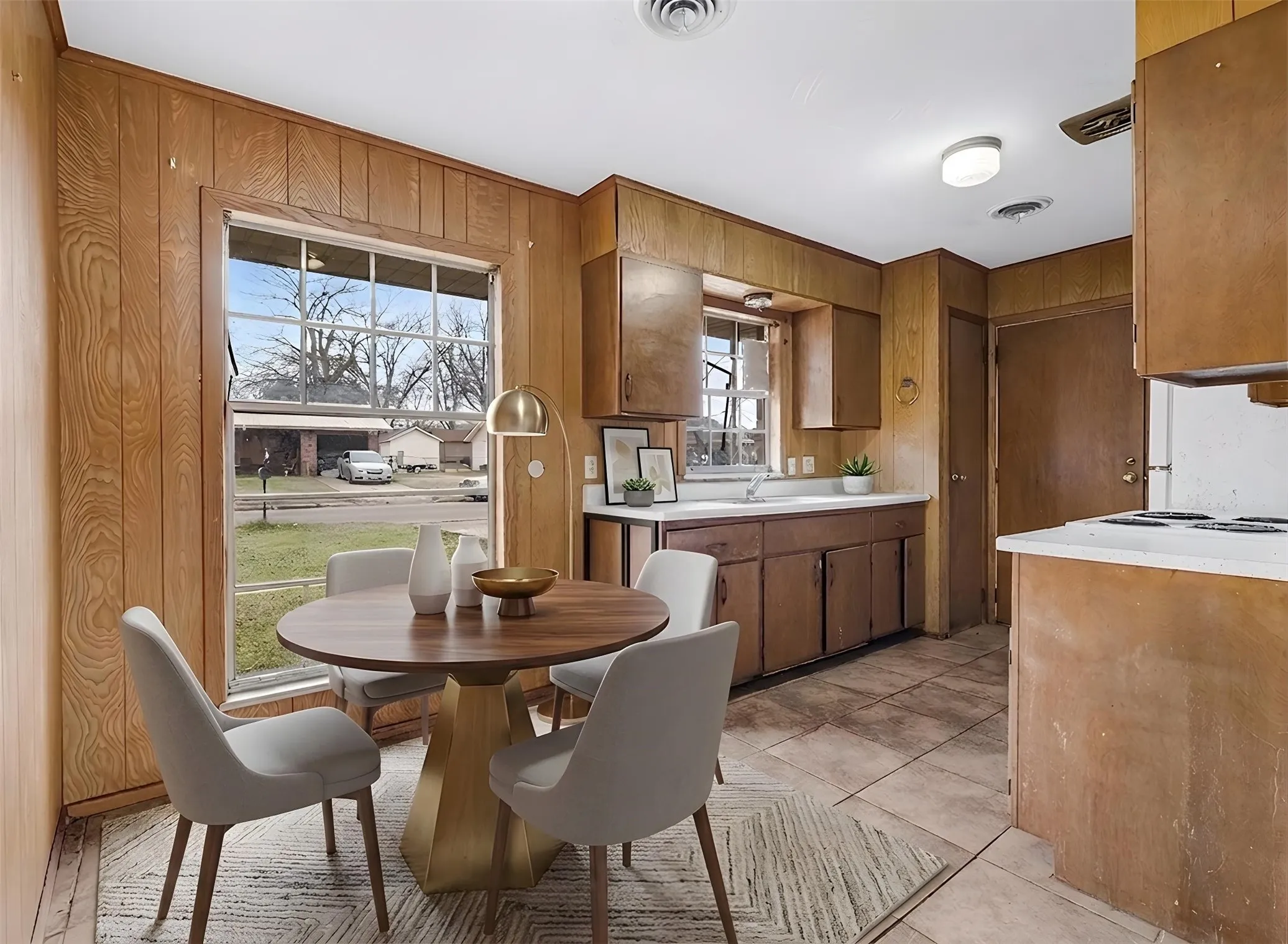 Single Family Residence For Sale in Bowie County , 2003 Ashley, Texarkana, Texas 75501, 3 Bedrooms, 1 Bathroom, 1 Garage spaces, 1,091 Sqft, built in 1975, Price $116,000, mls#21223220, Real Estate Agent in Texarkana, Homes For Sale in Bowie county, Homes For Sale in Texarkana, Realtor in Texarkana Texas, Real Estate Brokerage Independent Realty Texas, Luminita Cordes Realtor