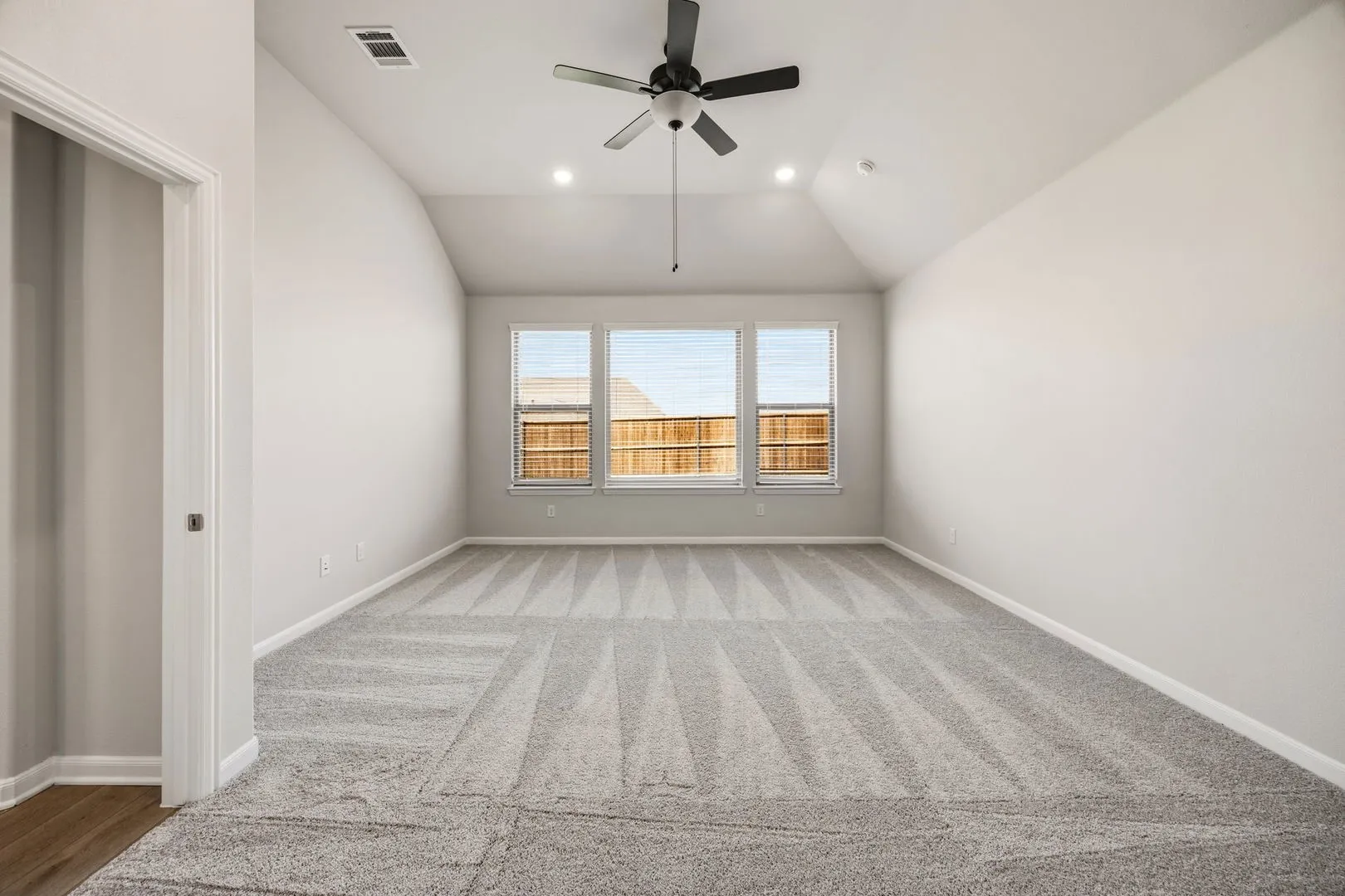 23-web-or-mls-1506-red-clover-ave