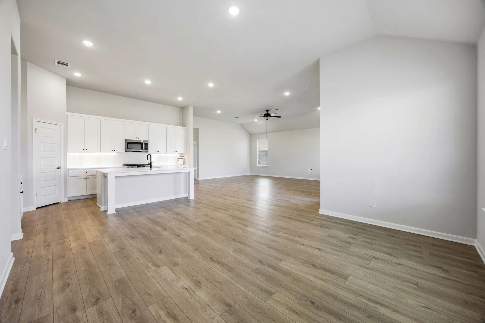 13-web-or-mls-1506-red-clover-ave