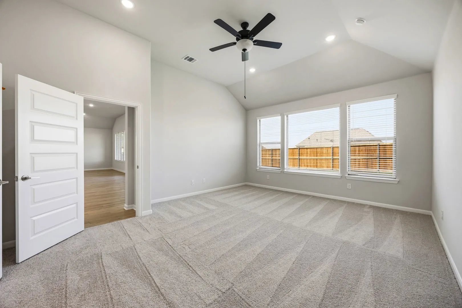 24-web-or-mls-1506-red-clover-ave