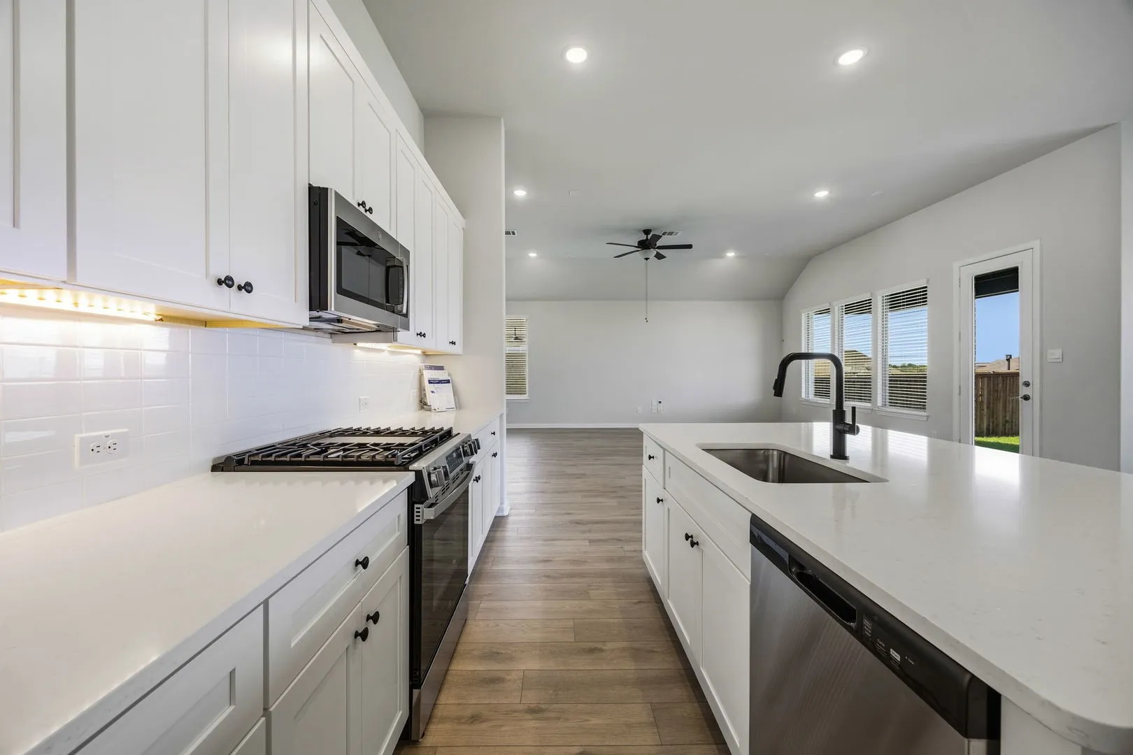 17-web-or-mls-1506-red-clover-ave