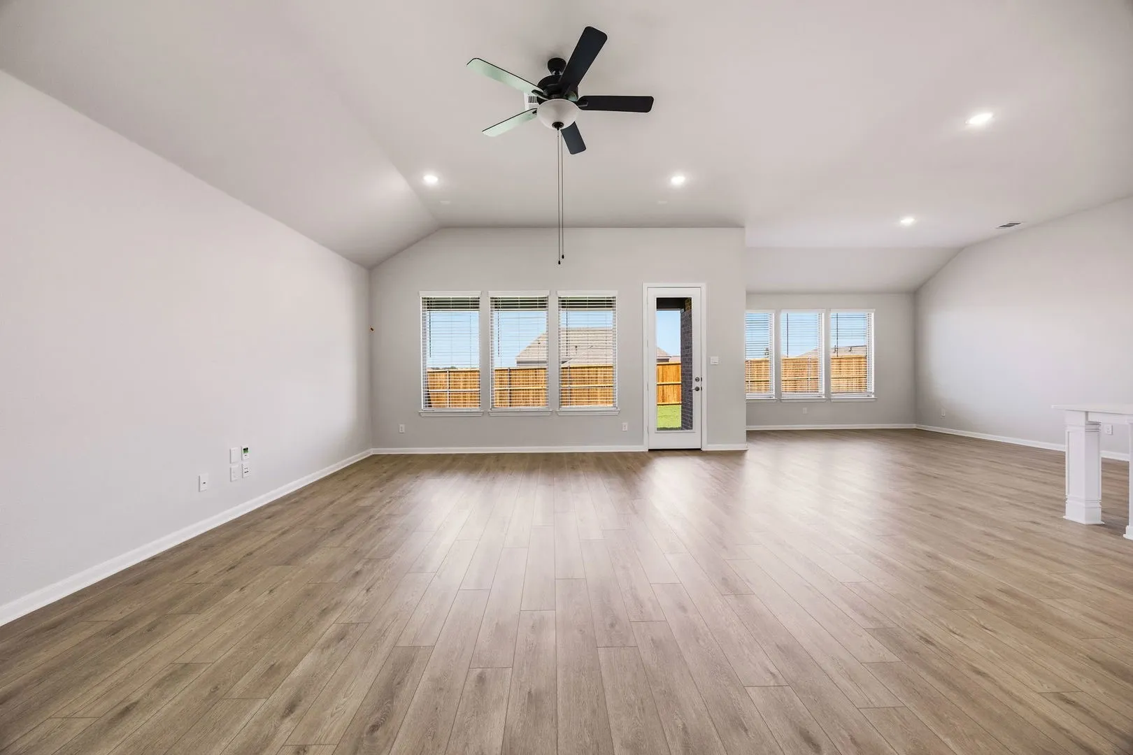 10-web-or-mls-1506-red-clover-ave