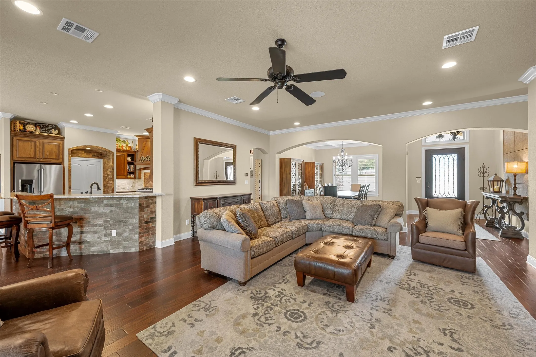 Single Family Residence For Sale in Mc Lennan County , 14690 Chapel Road, Lorena, Texas 76655, 5 Bedroom, 6 Bathroom, 3 Garage spaces, 5,639 Sqft, built in 2017, mls#21221985, Real Estate Agent in Lorena, Homes For Sale in Mc Lennan county, Homes For Sale in Lorena, Realtor in Lorena Texas, Real Estate Brokerage Independent Realty Texas, Luminita Cordes Realtor